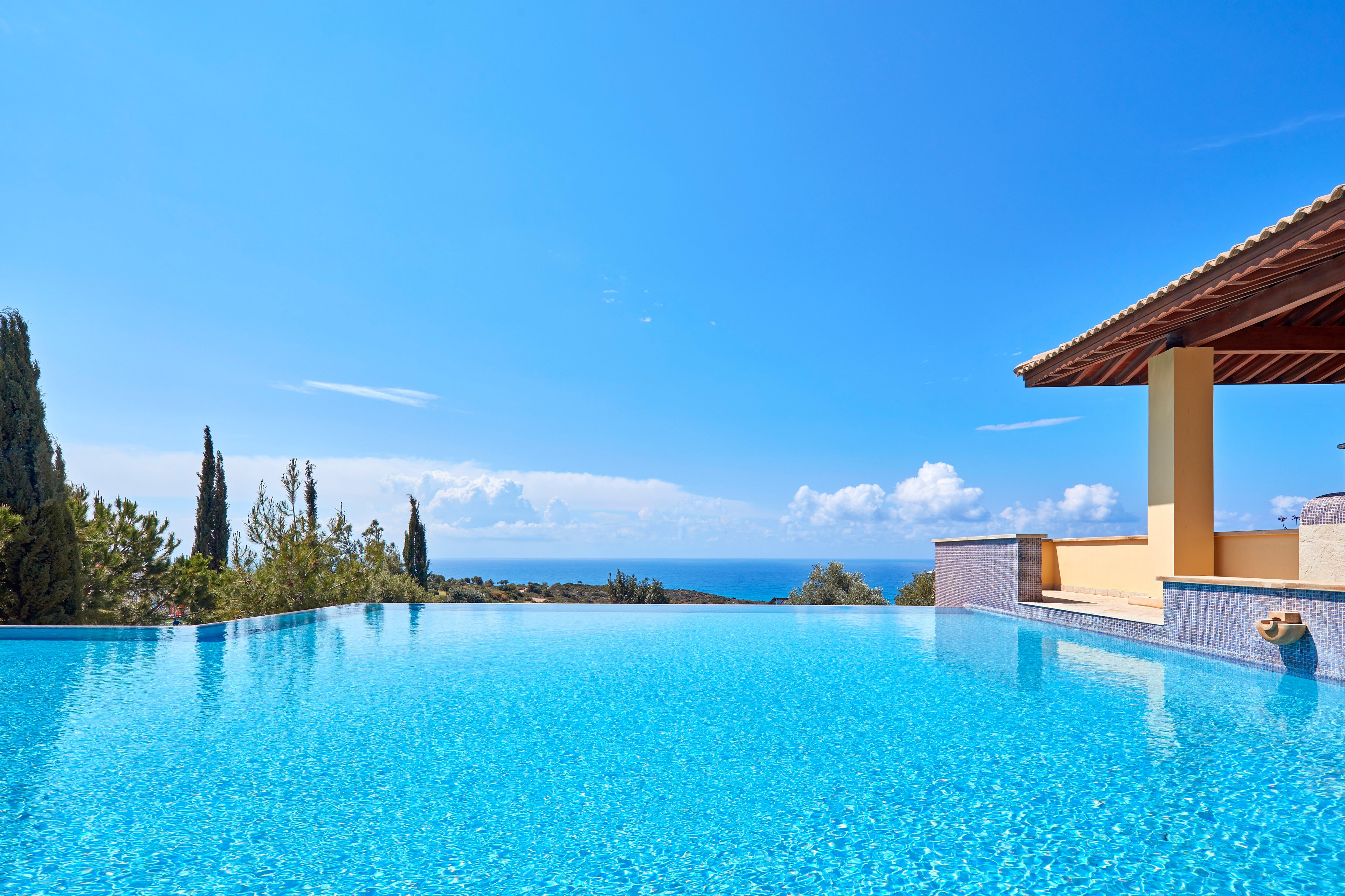 Aphrodite Hills Hotel