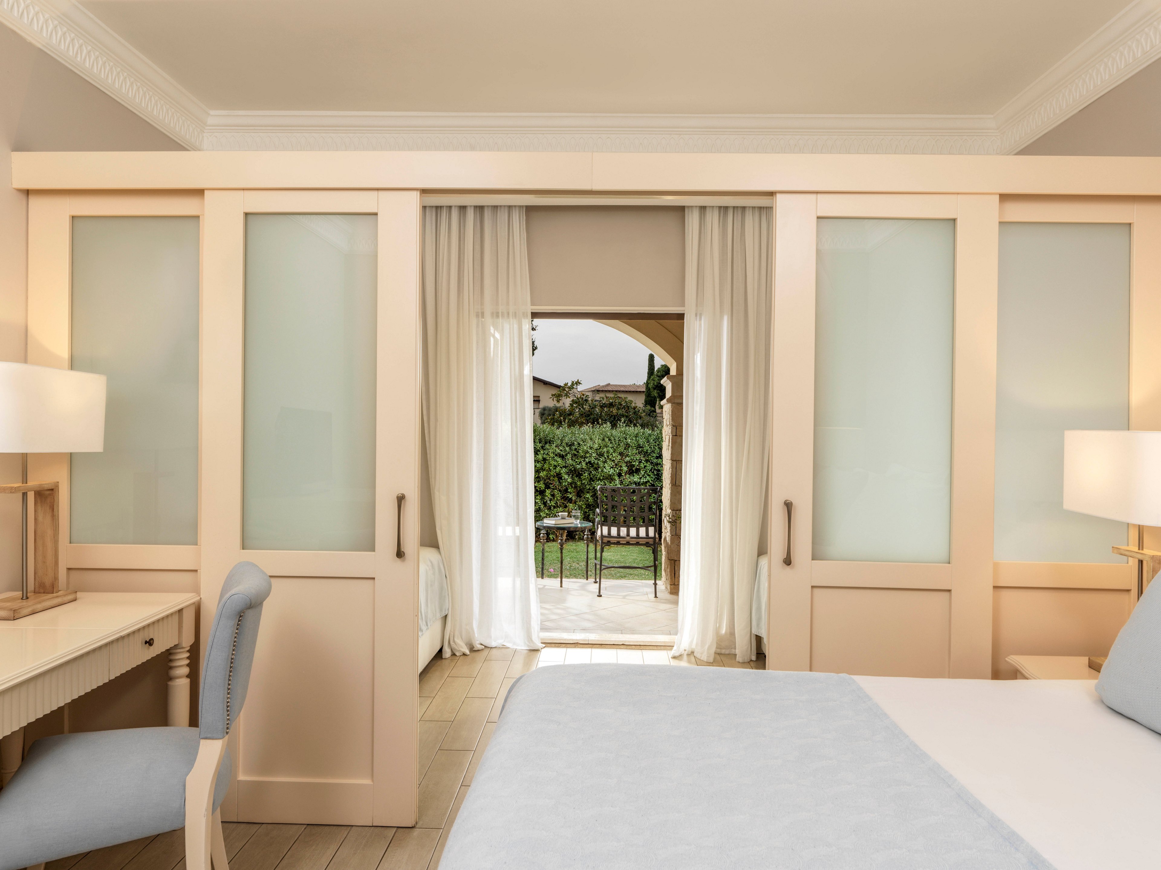 Aphrodite Hills Hotel