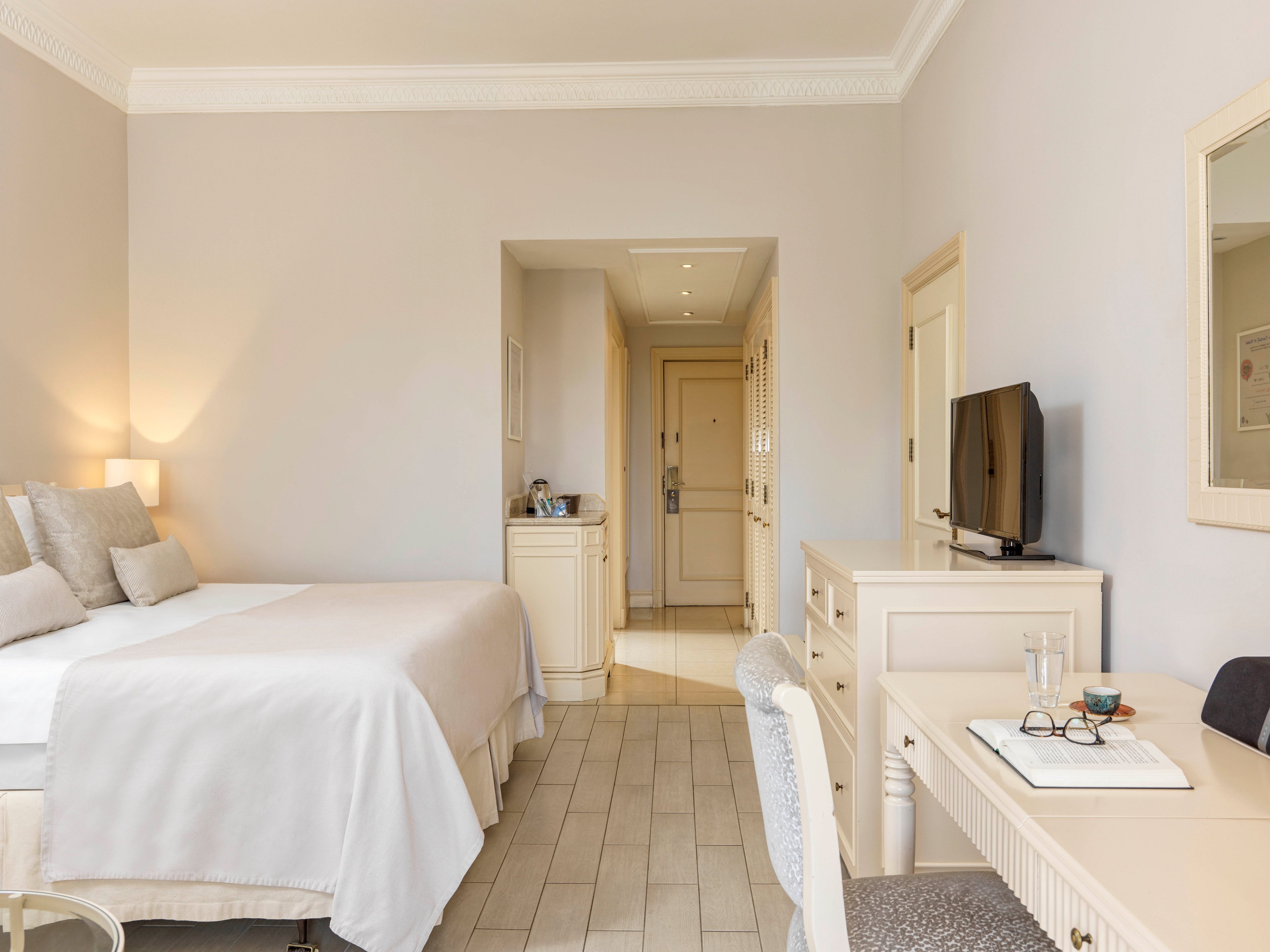 Aphrodite Hills Hotel