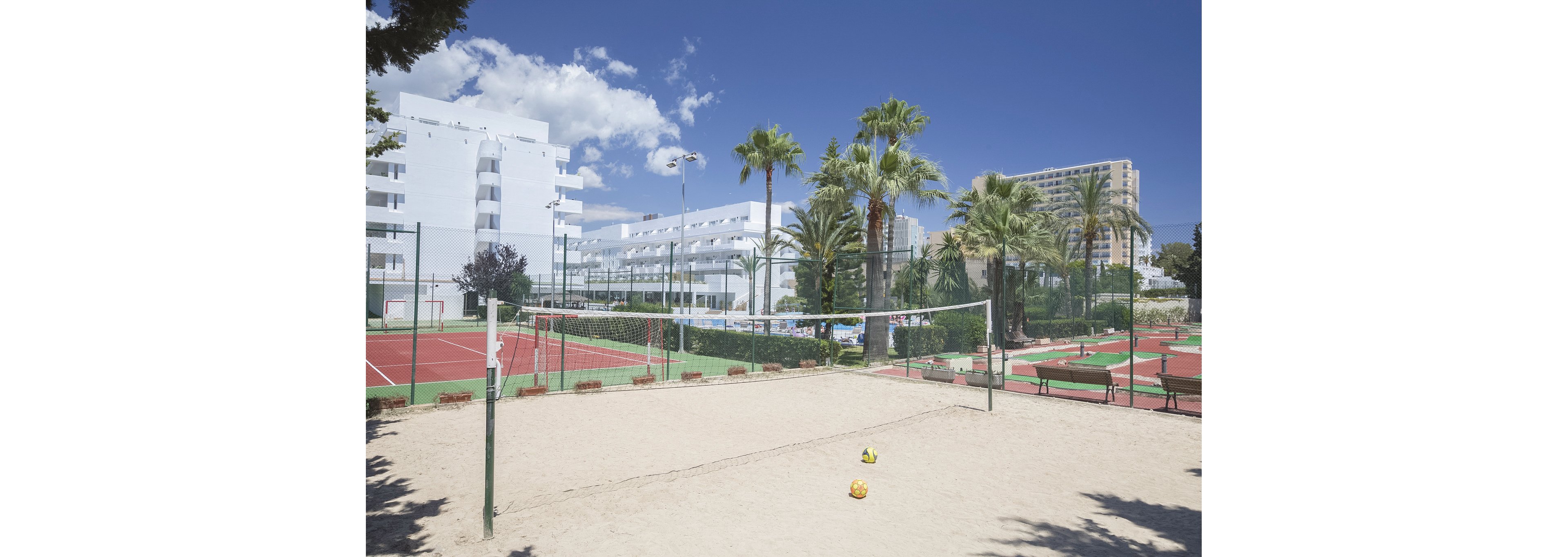 HM Martinique Apartments