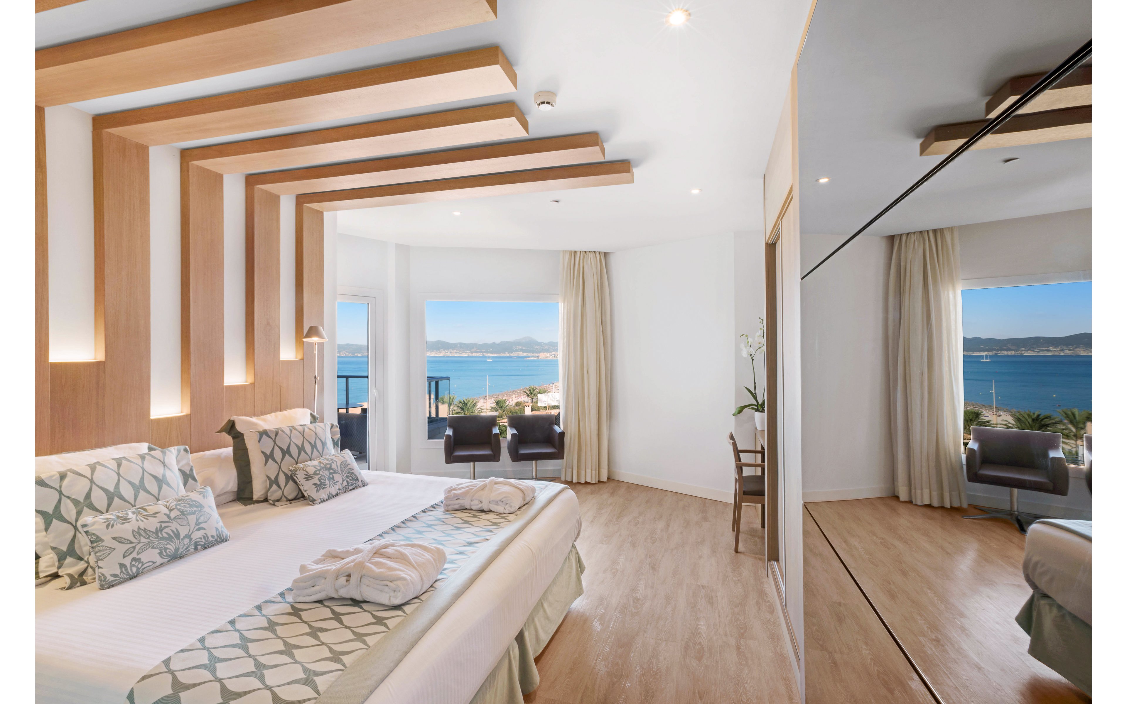 Hotel Pure Salt Garonda