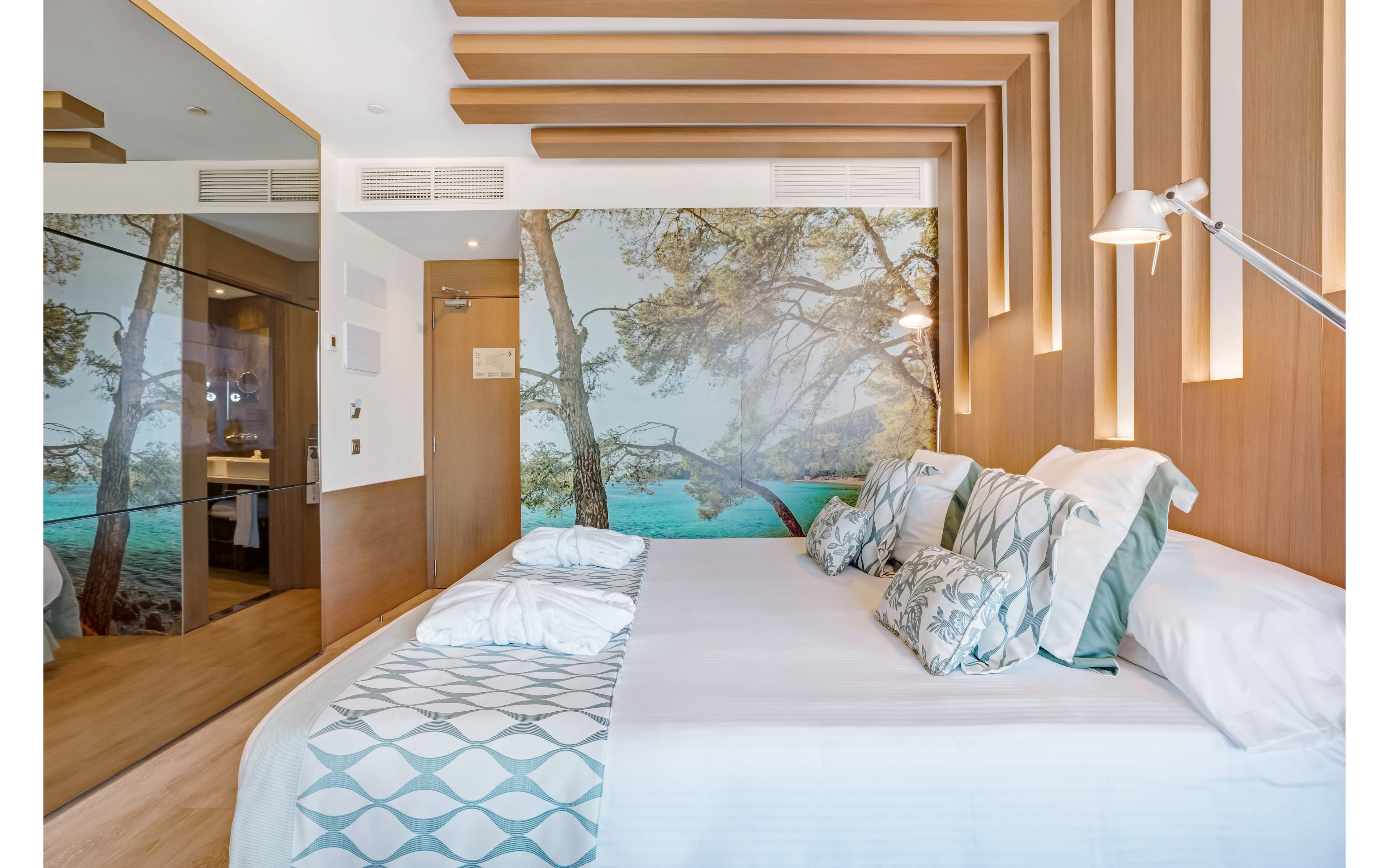 Hotel Pure Salt Garonda