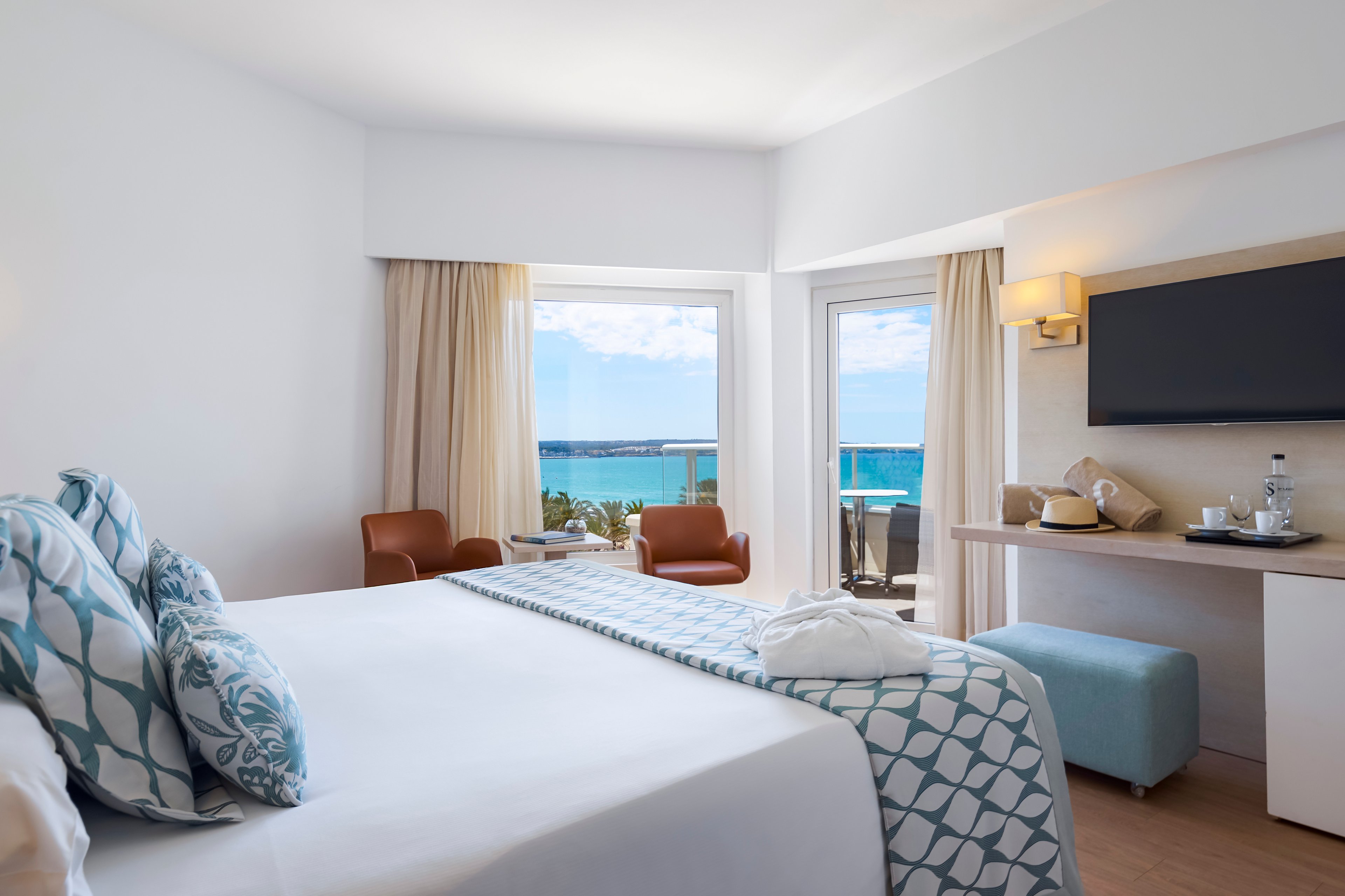 Hotel Pure Salt Garonda