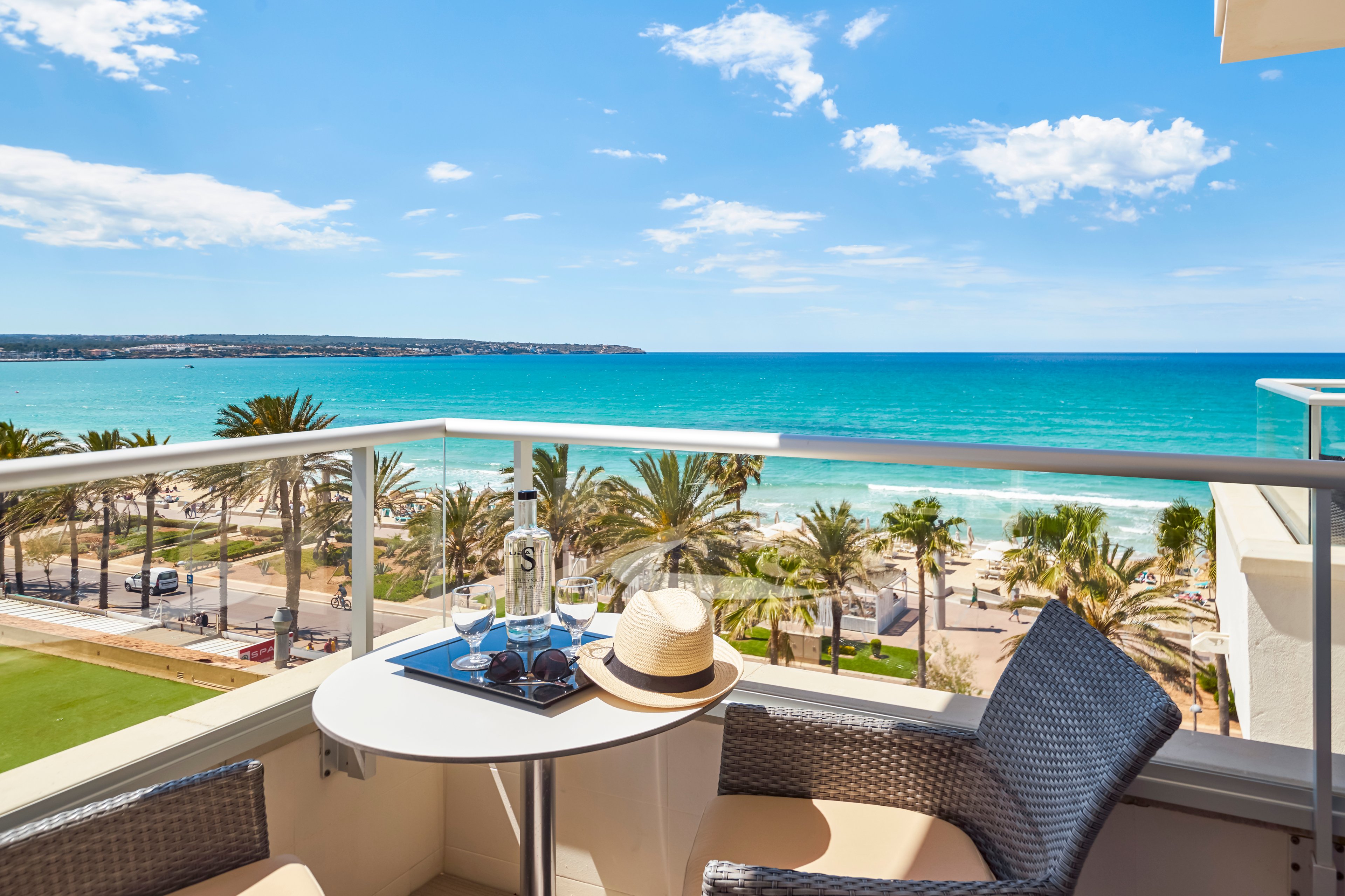 Hotel Pure Salt Garonda