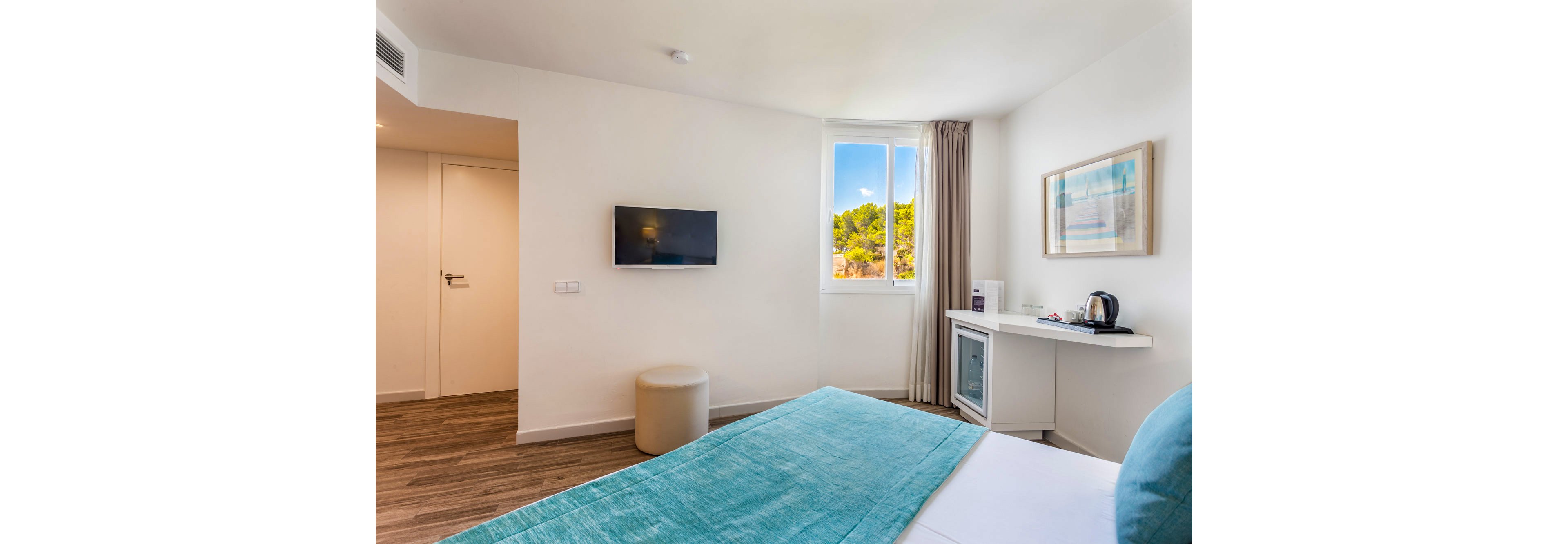 FERGUS Style Cala Blanca Suites