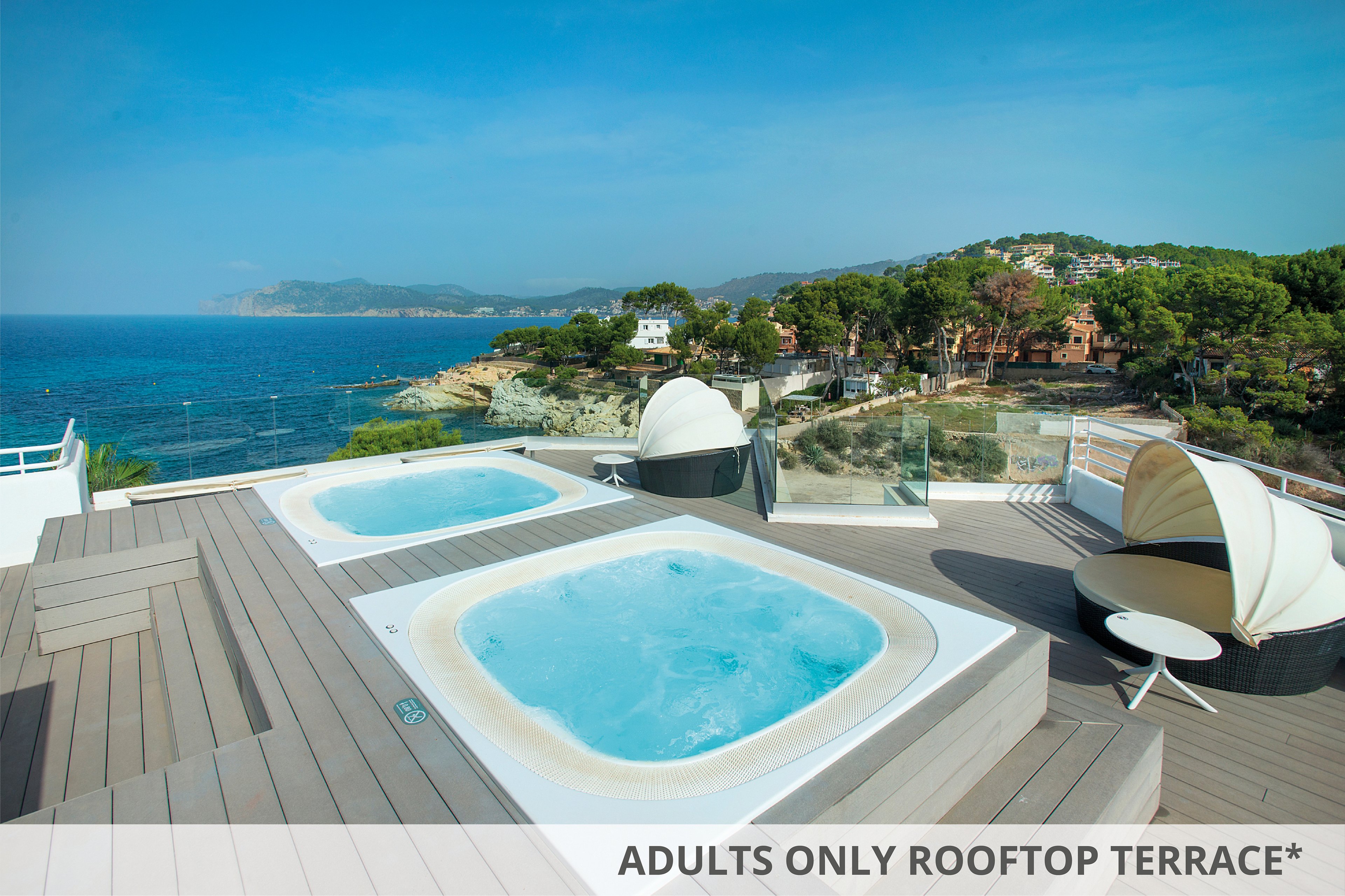 FERGUS Style Cala Blanca Suites