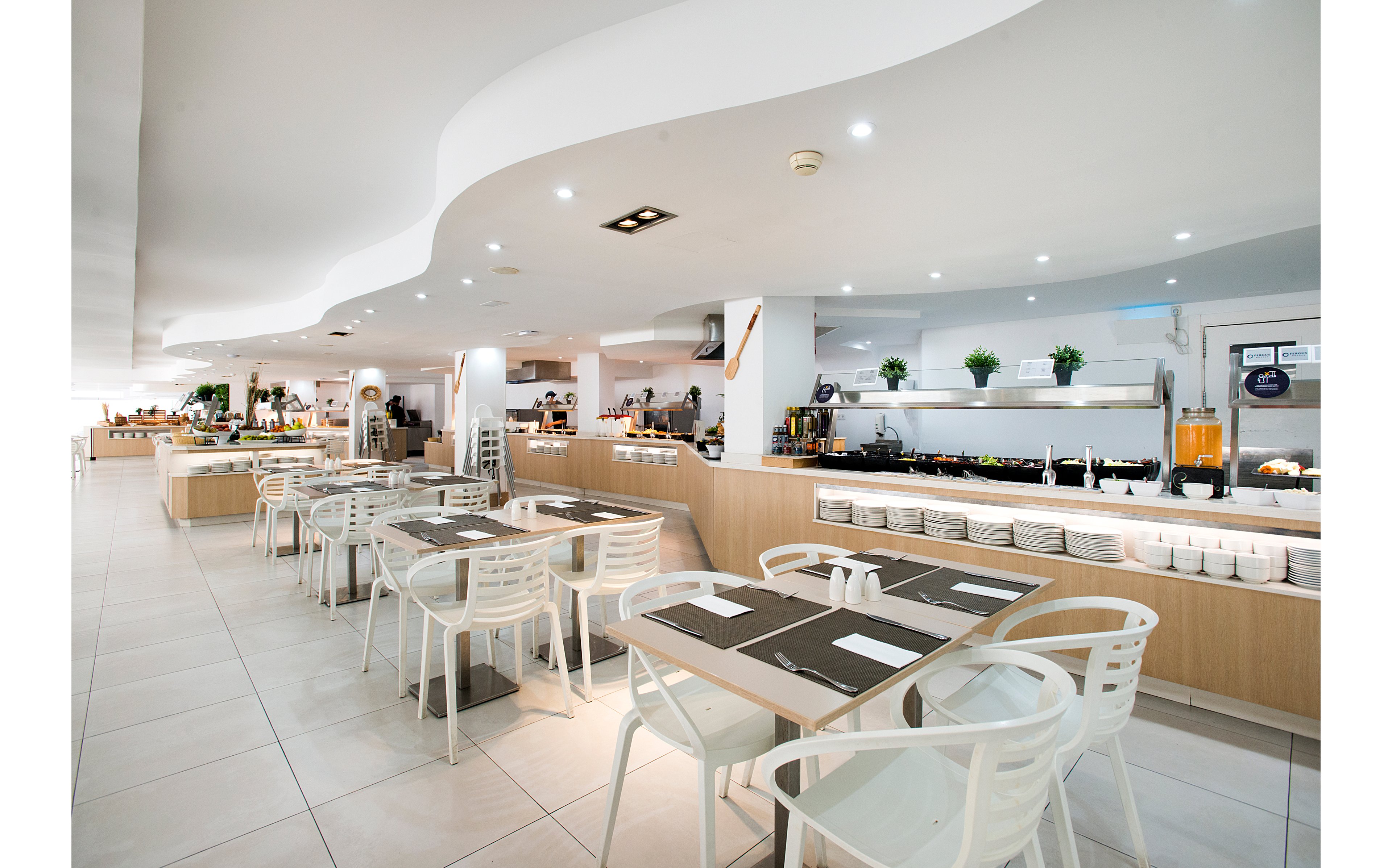 FERGUS Style Cala Blanca Suites