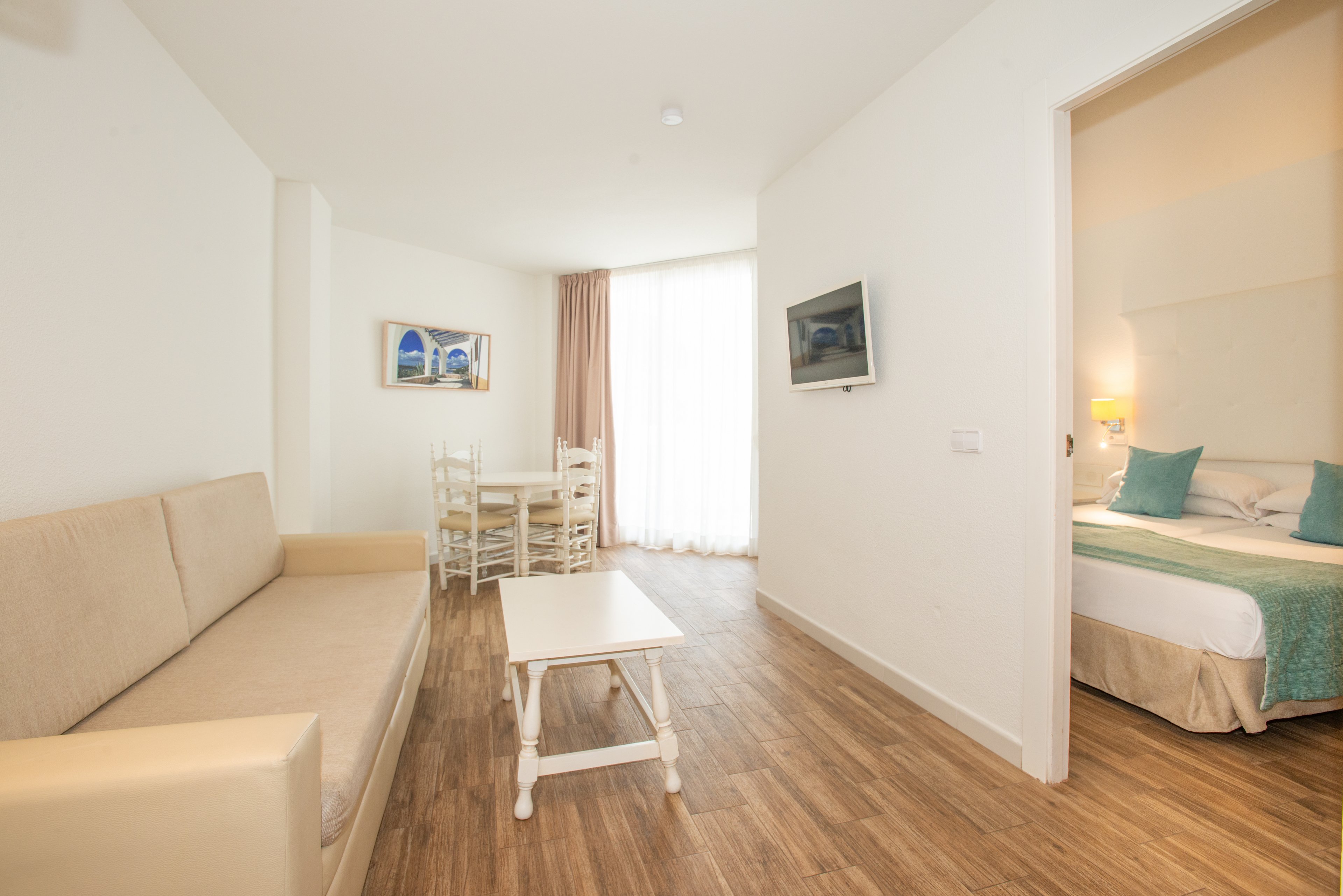 FERGUS Style Cala Blanca Suites