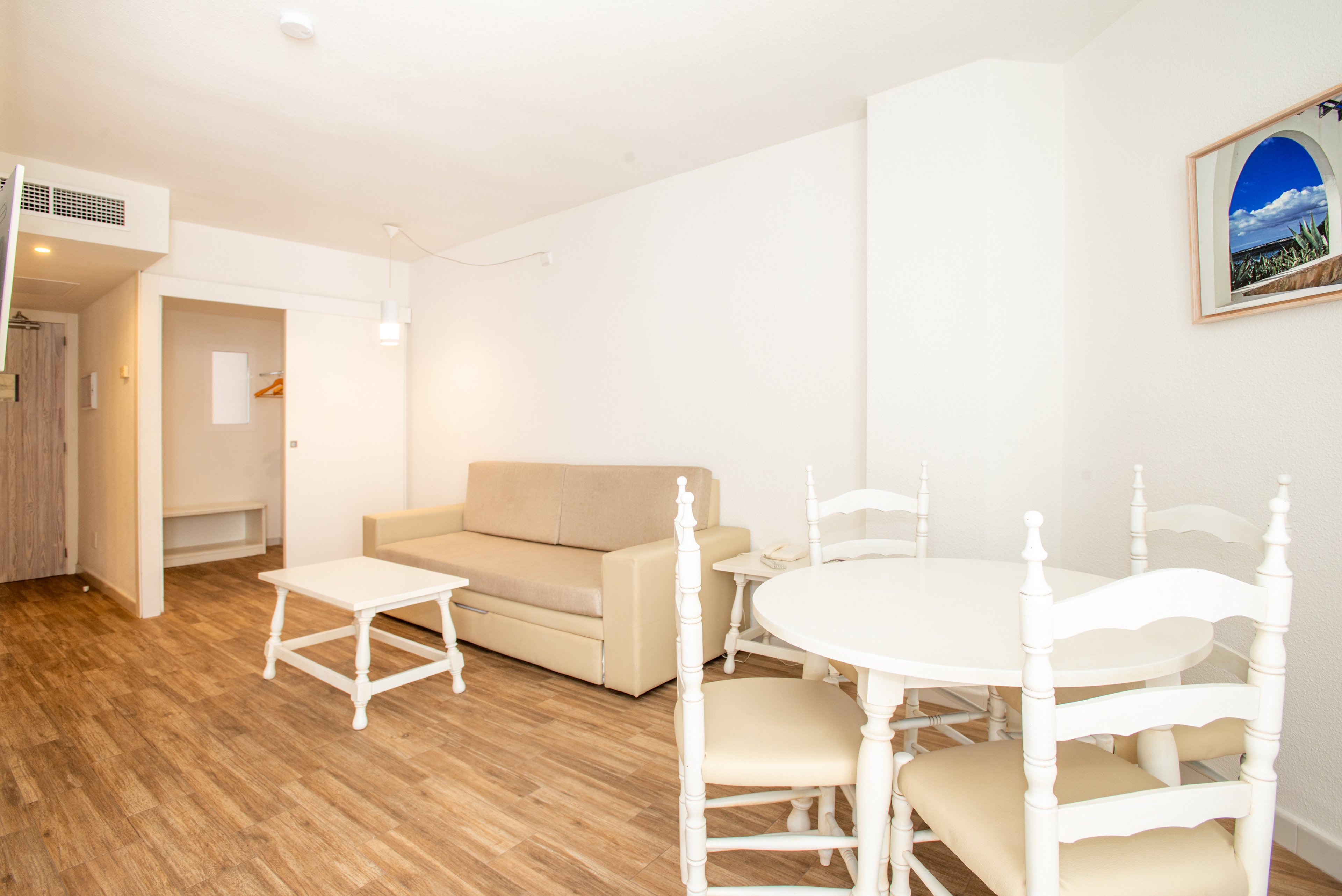 FERGUS Style Cala Blanca Suites