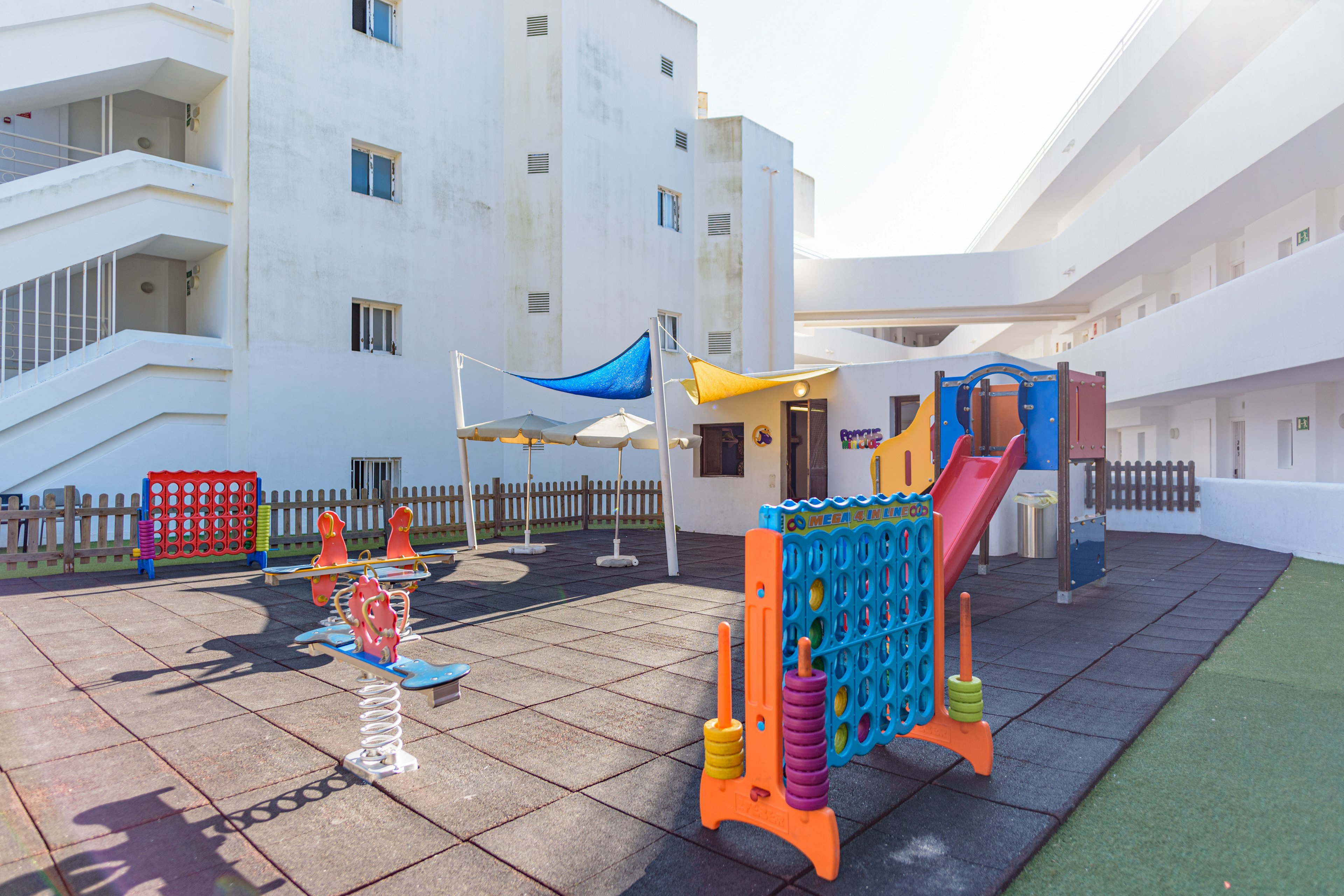 FERGUS Style Cala Blanca Suites