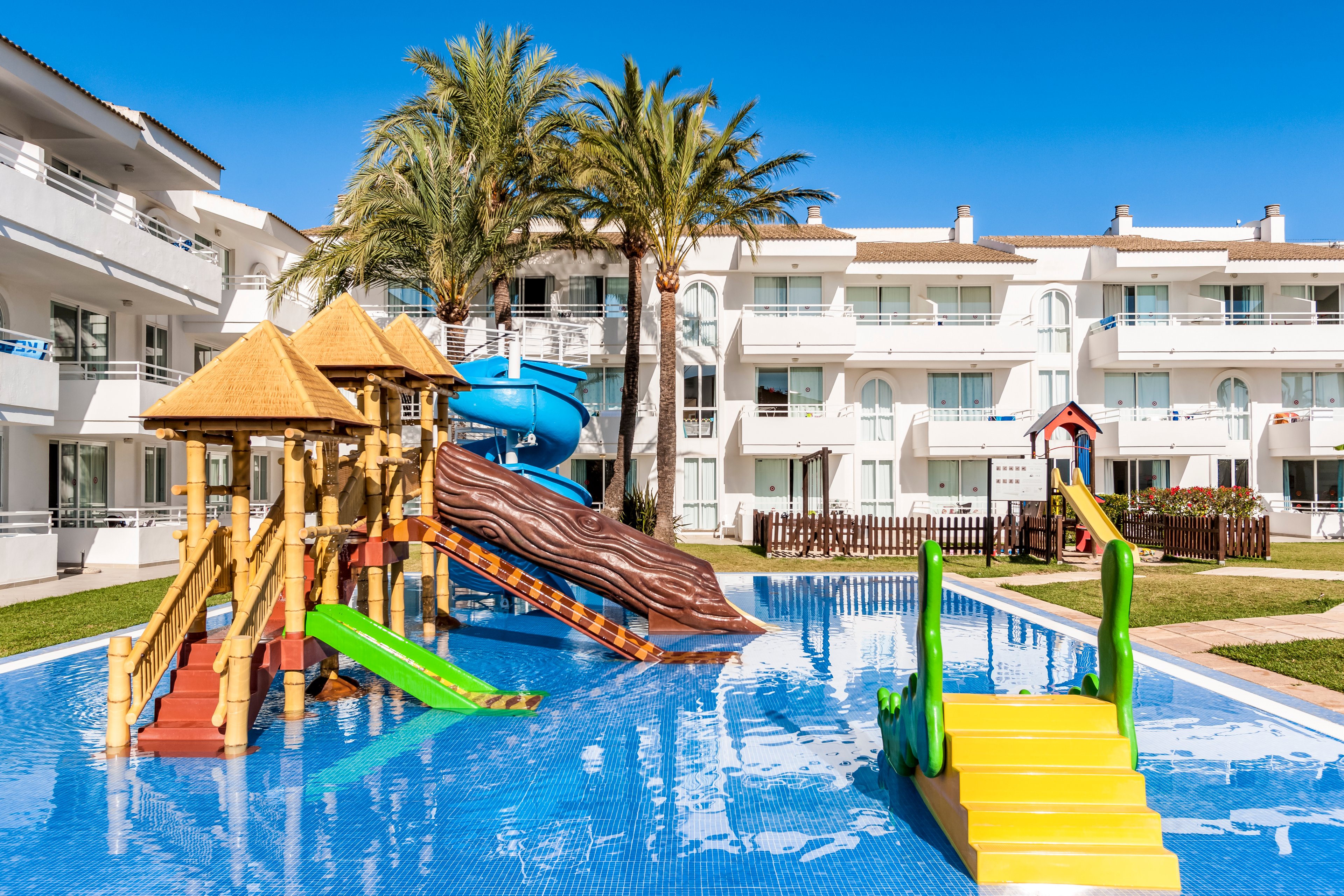 Hoposa Montelin Studios