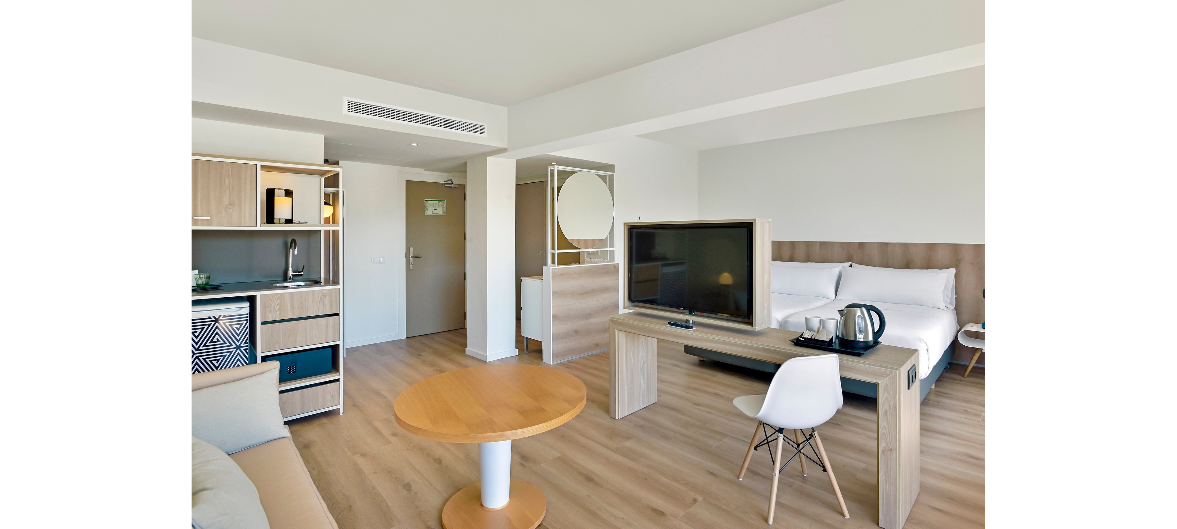 Innside by Melia Alcudia