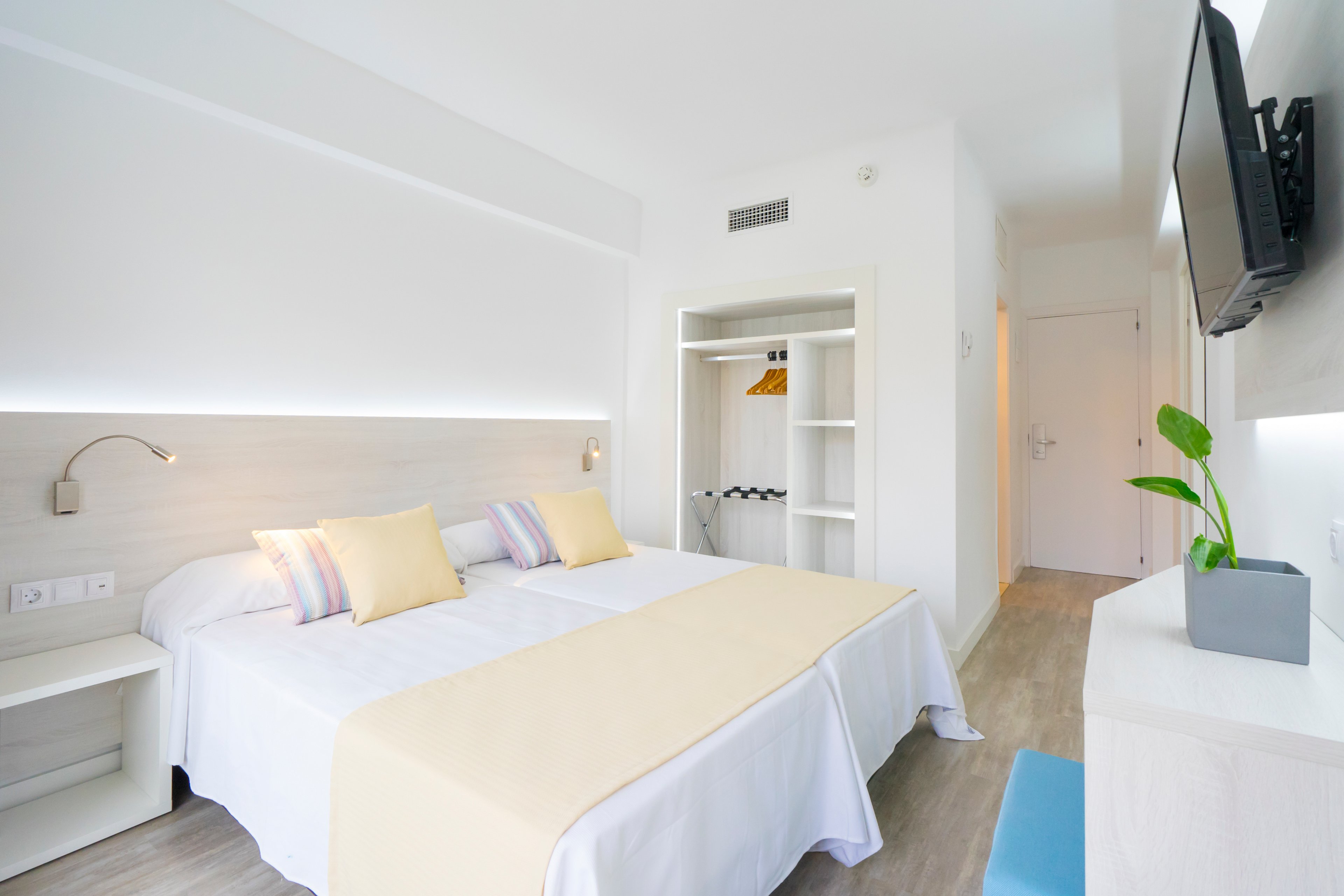 07 Vistanova formerly BelleVue Vistanova