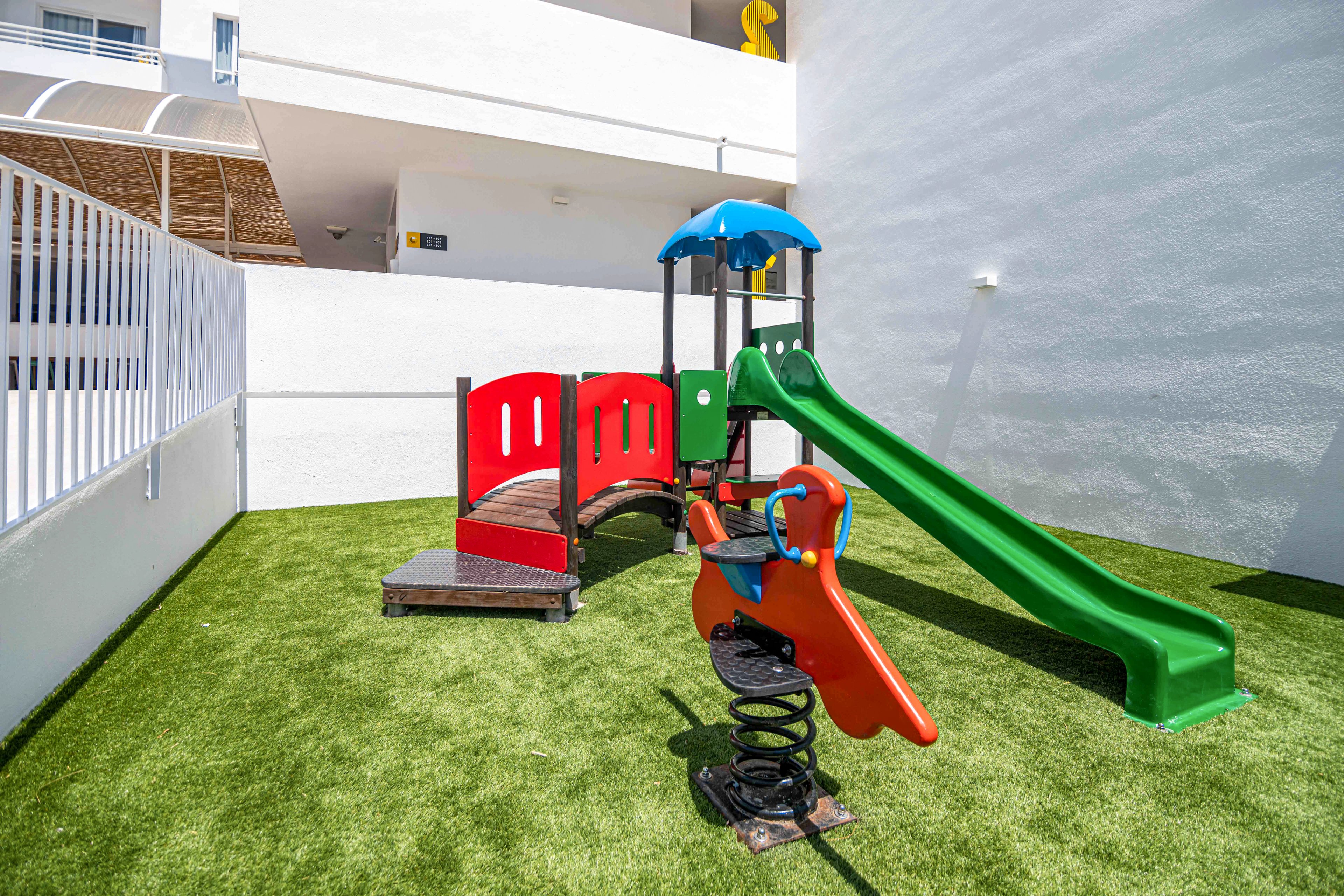 Hobby Club Apartments