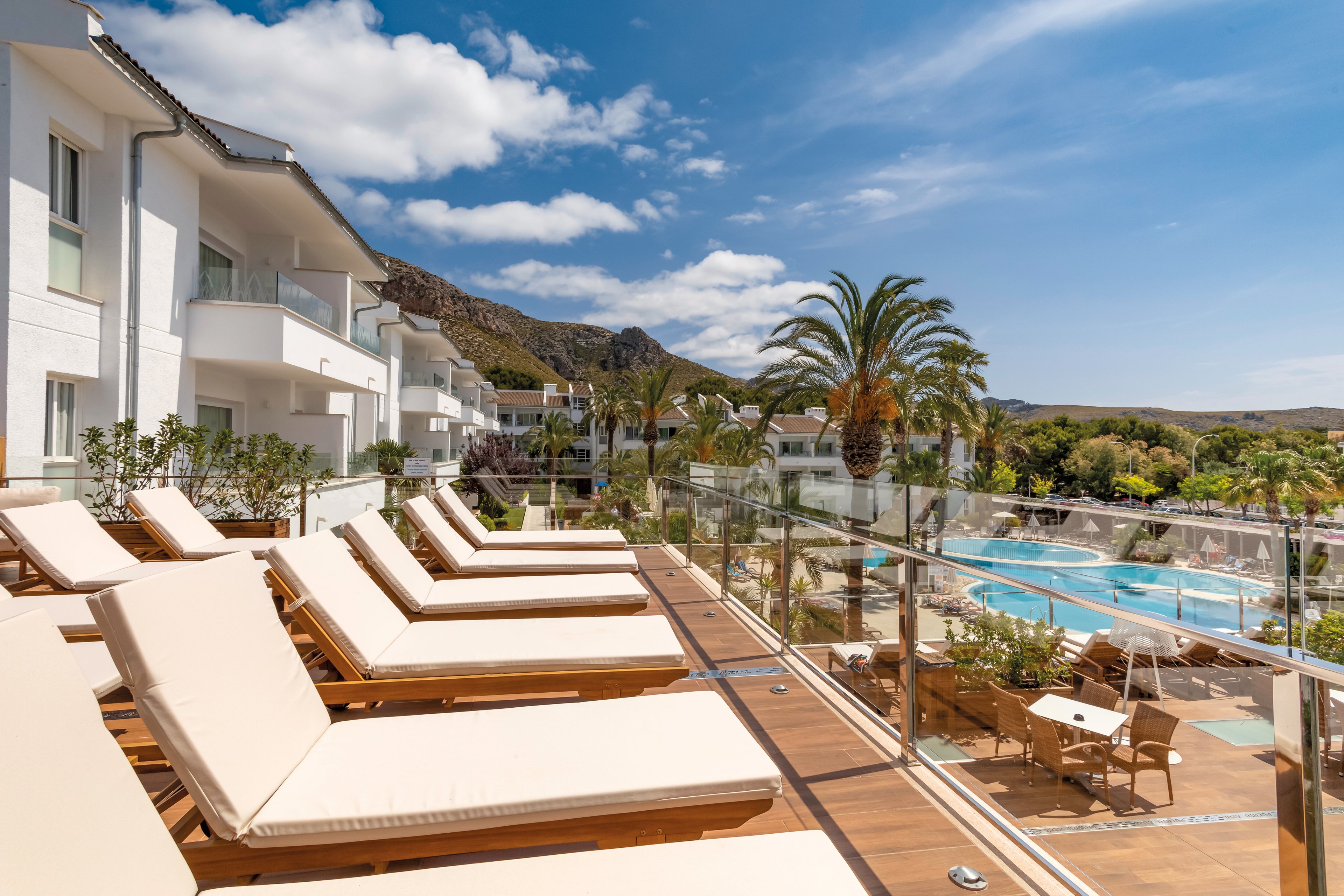 Puerto Azul Suite Hotel