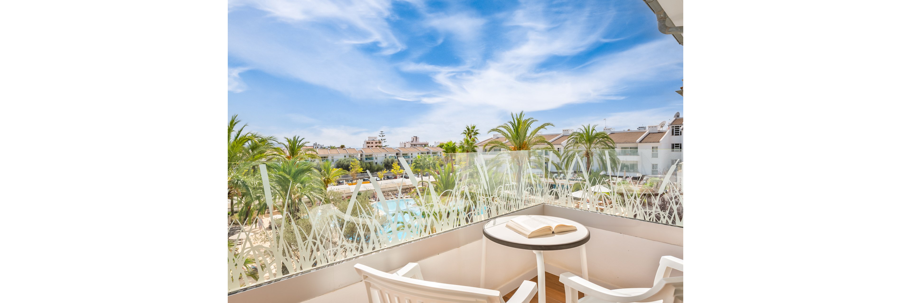 Puerto Azul Suite Hotel