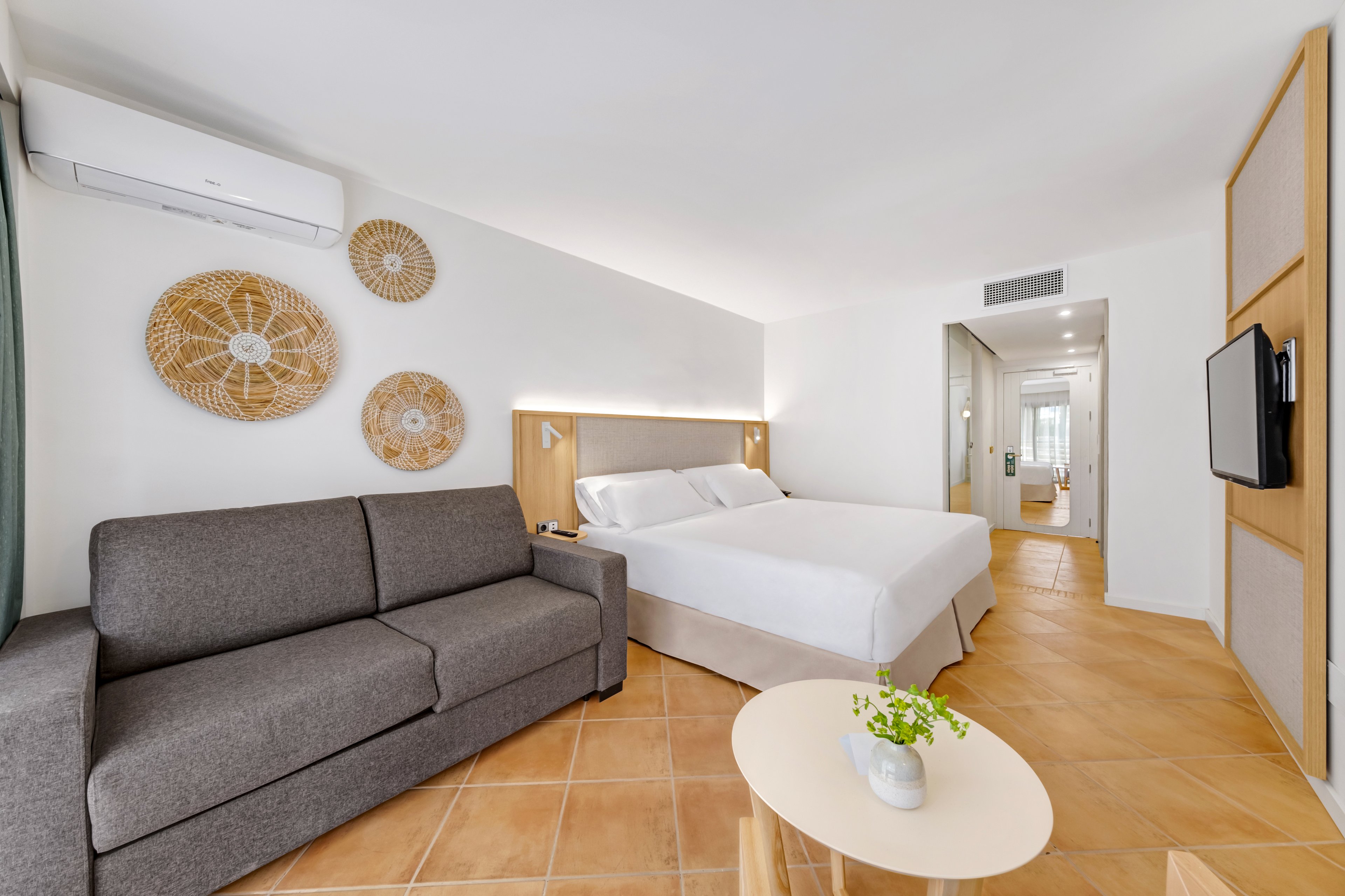 Occidental Cala Vinas