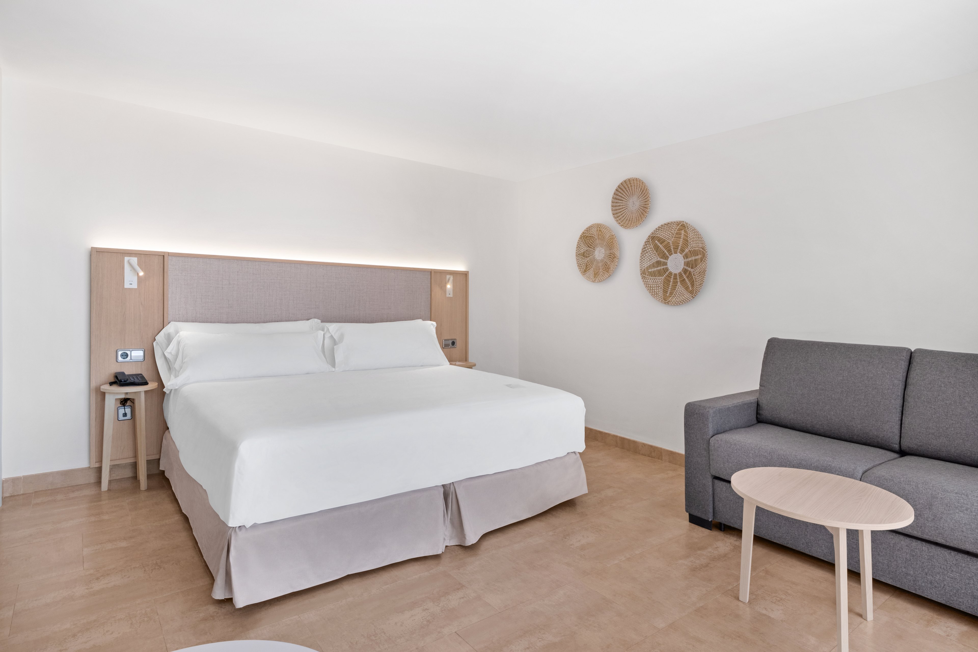 Occidental Cala Vinas