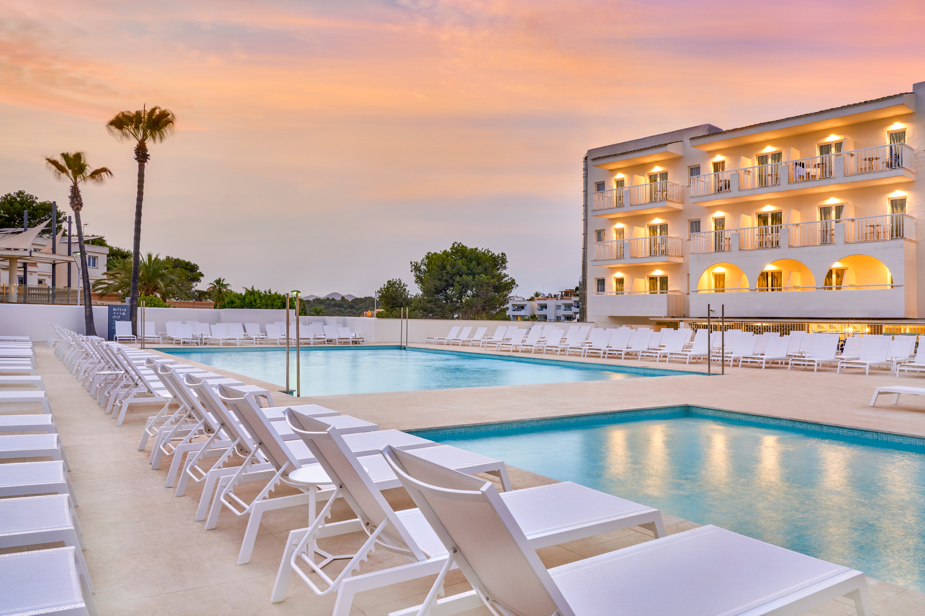 Barcelo Ponent Beach