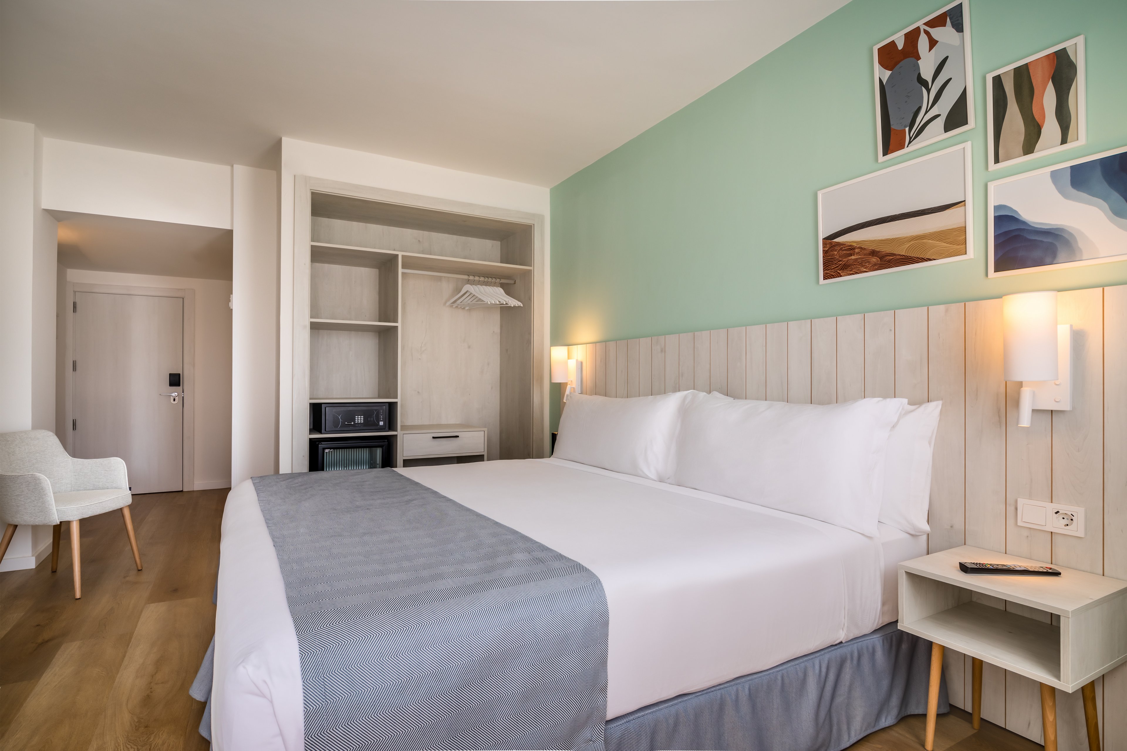 Barcelo Ponent Beach