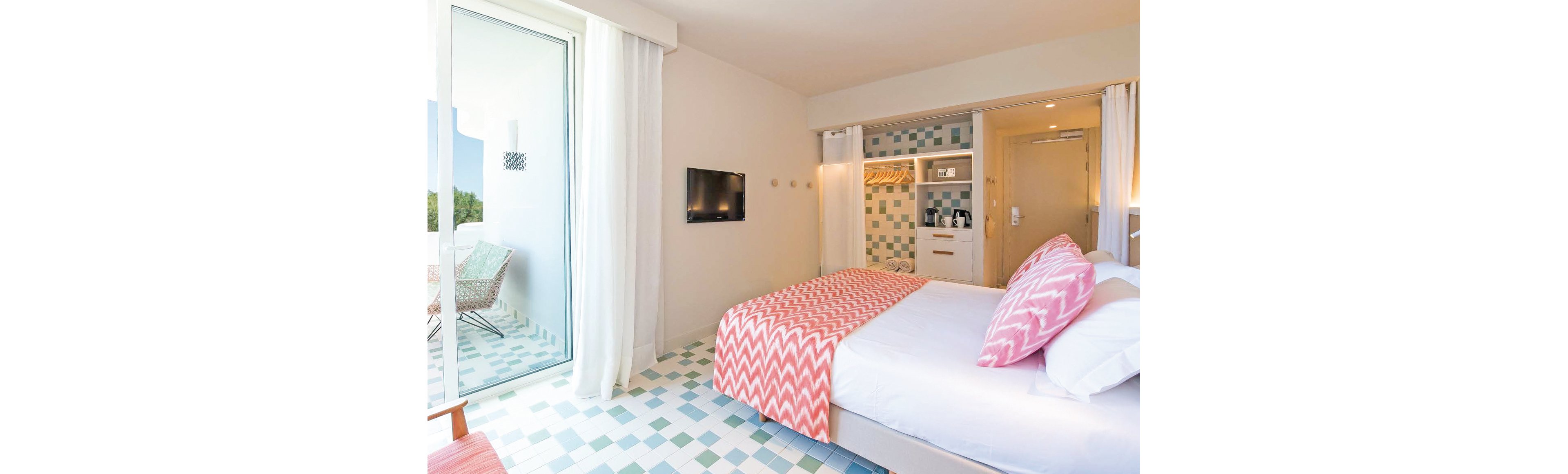 Inturotel Cala Esmeralda Beach Hotel & Spa