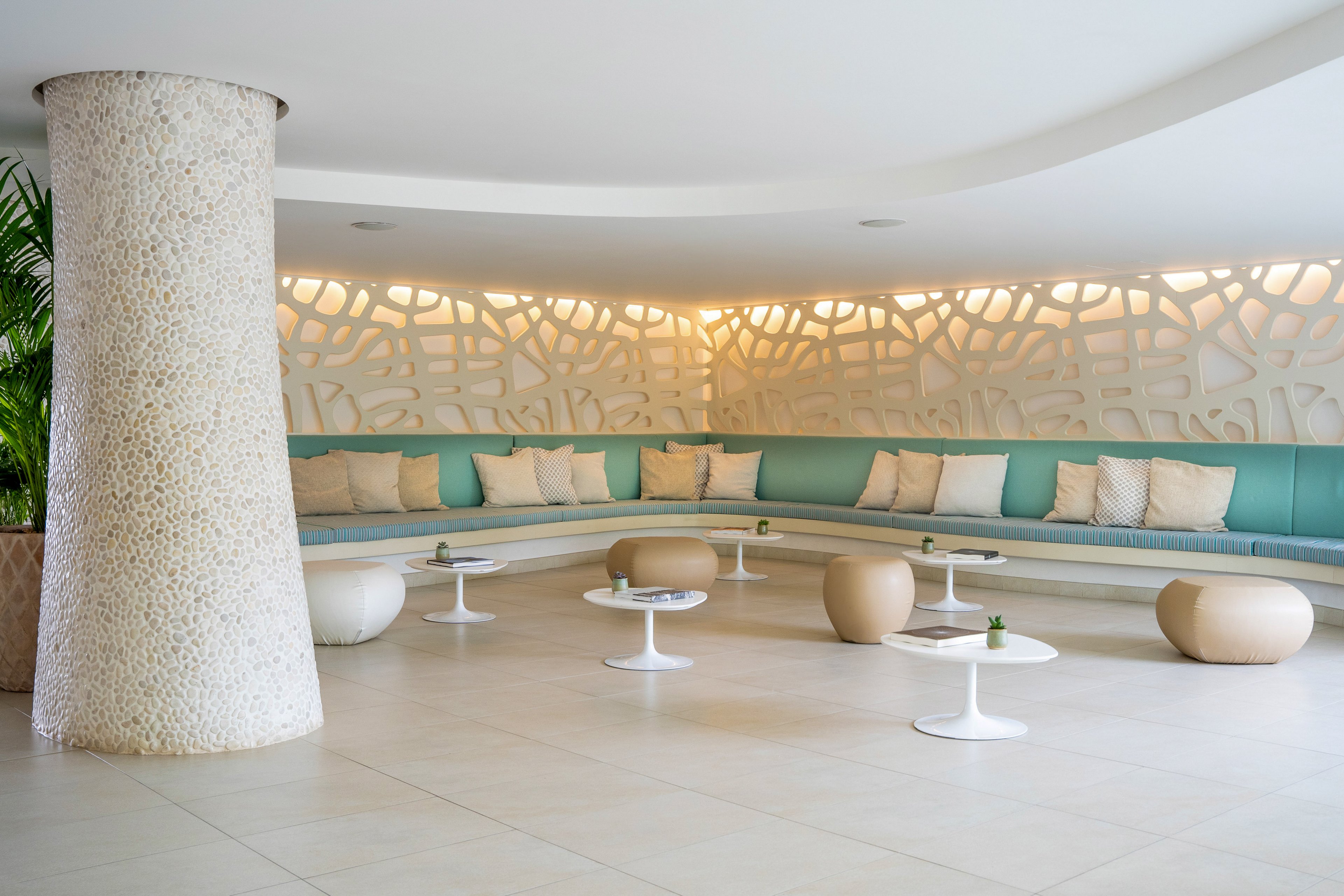 Innside by Melia Wave Calvia