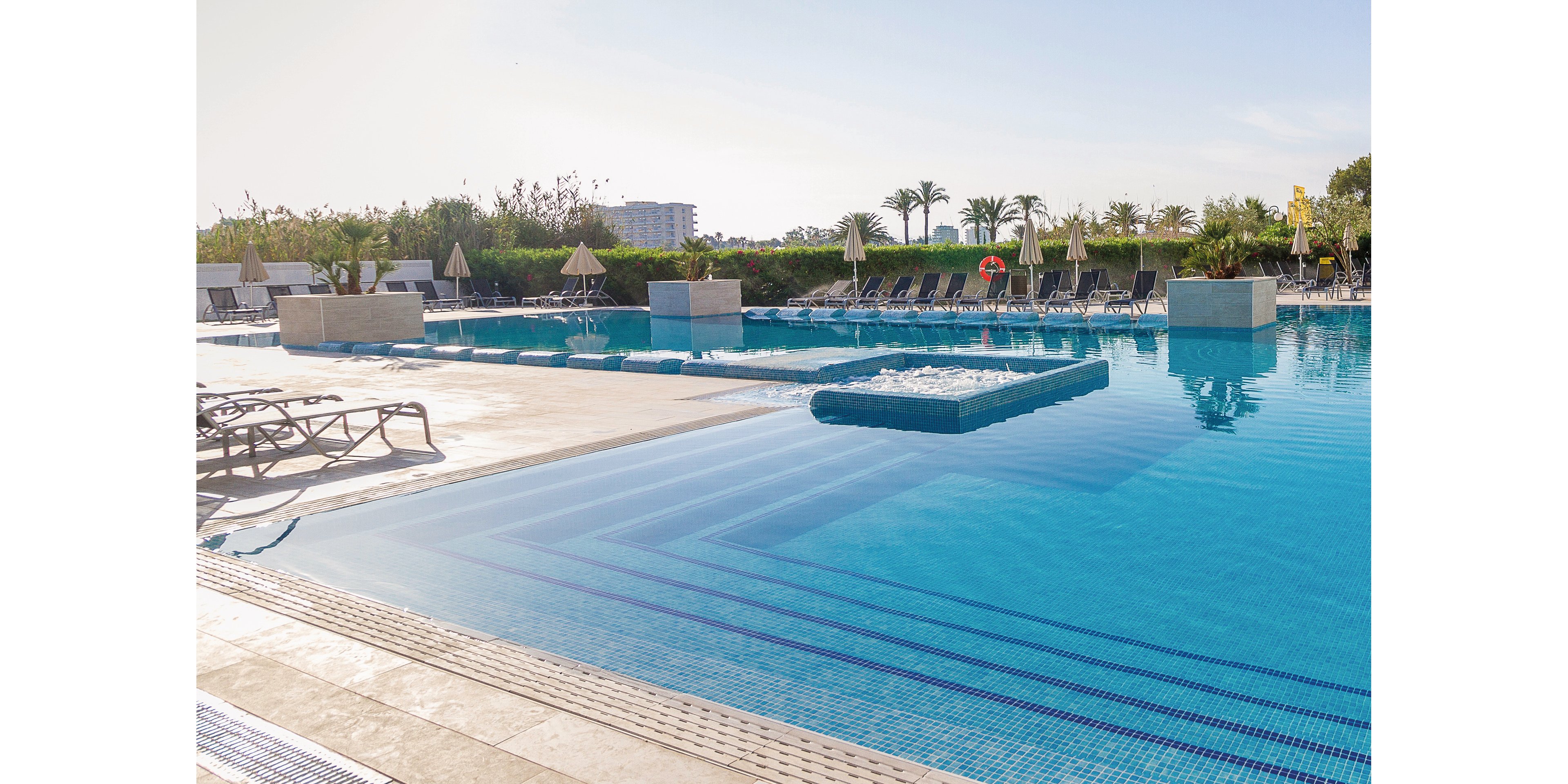 Eix Lagotel Holiday Resort