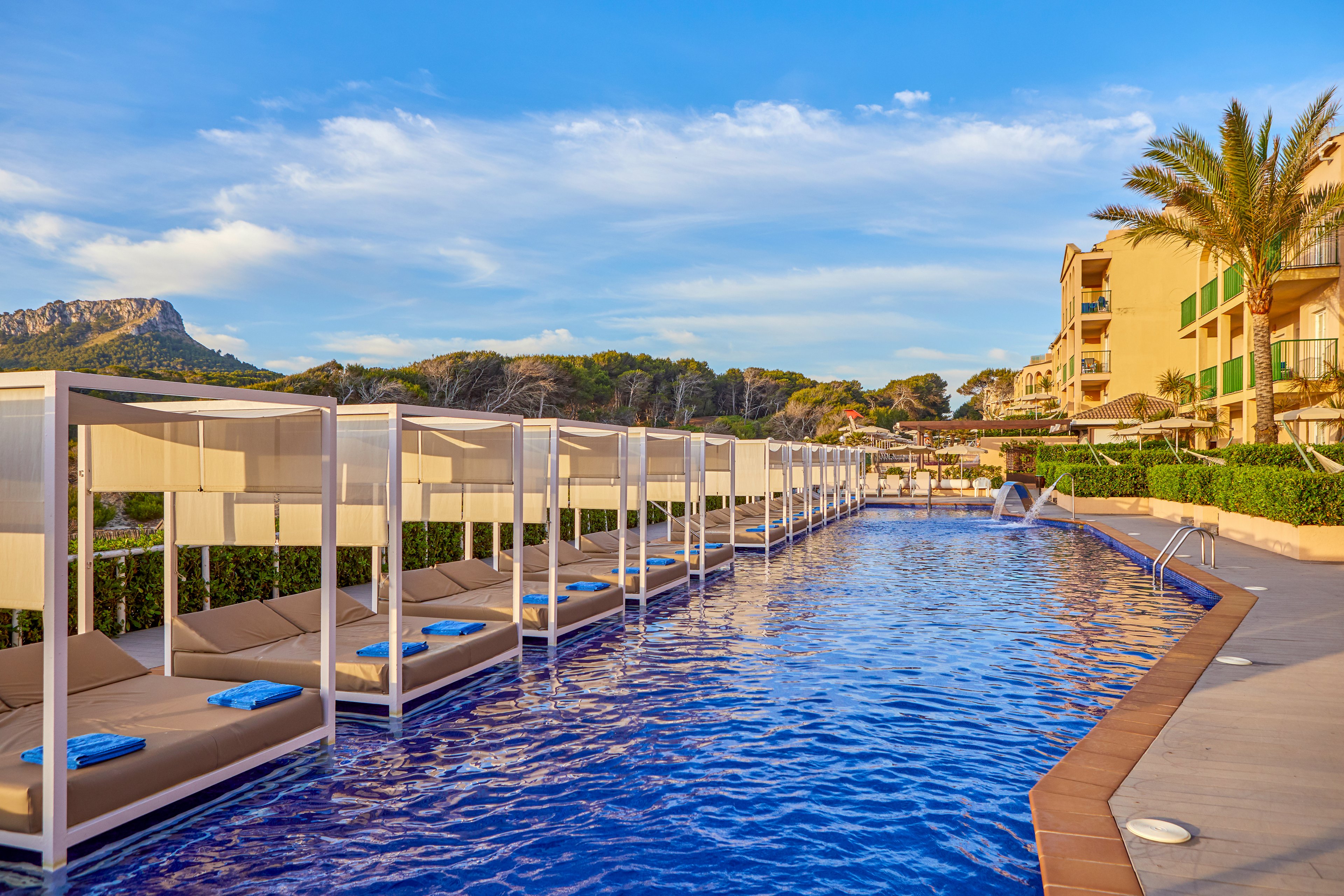 Zafiro Cala Mesquida