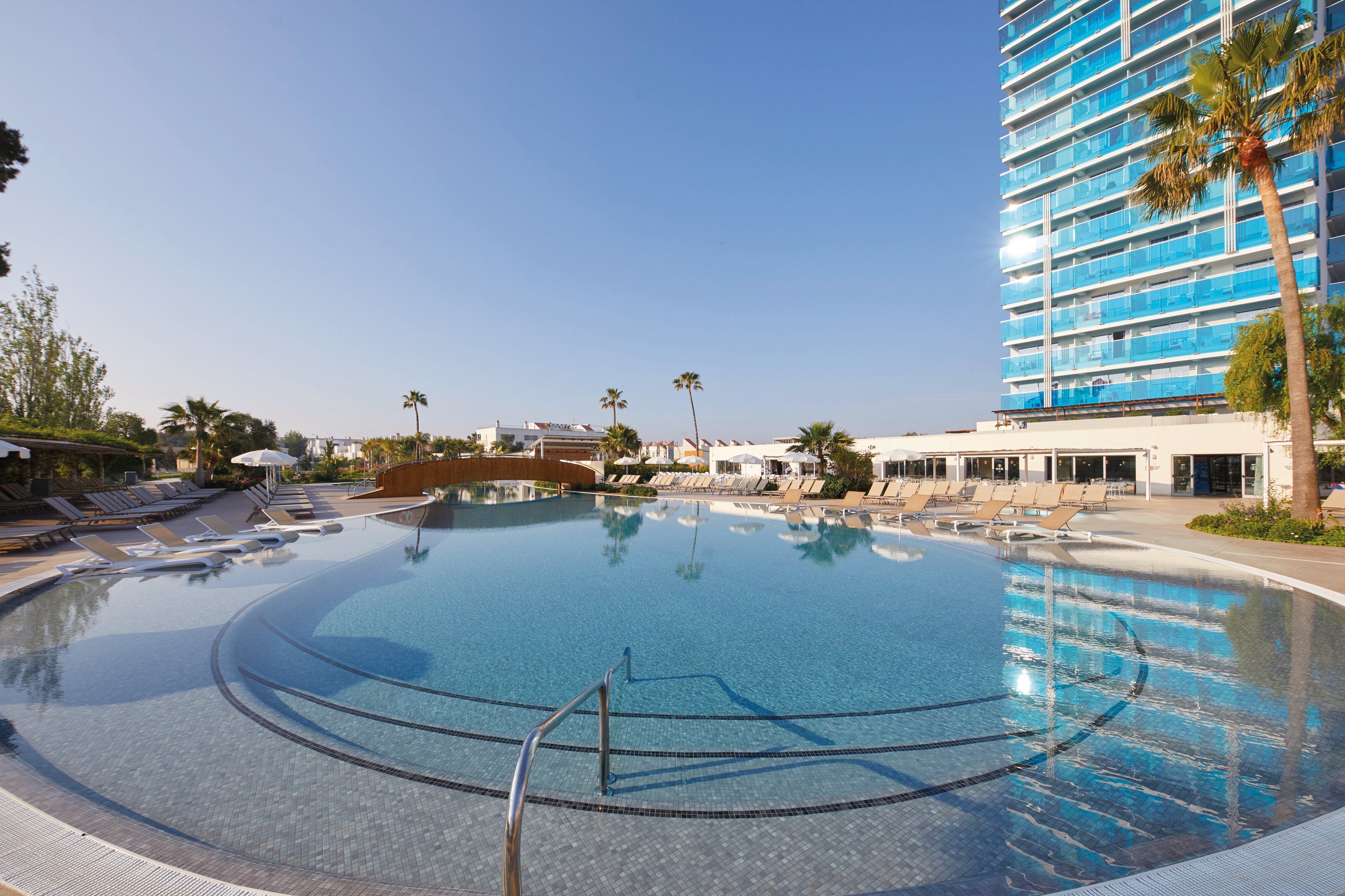 Tonga Tower Design Hotel and Suites