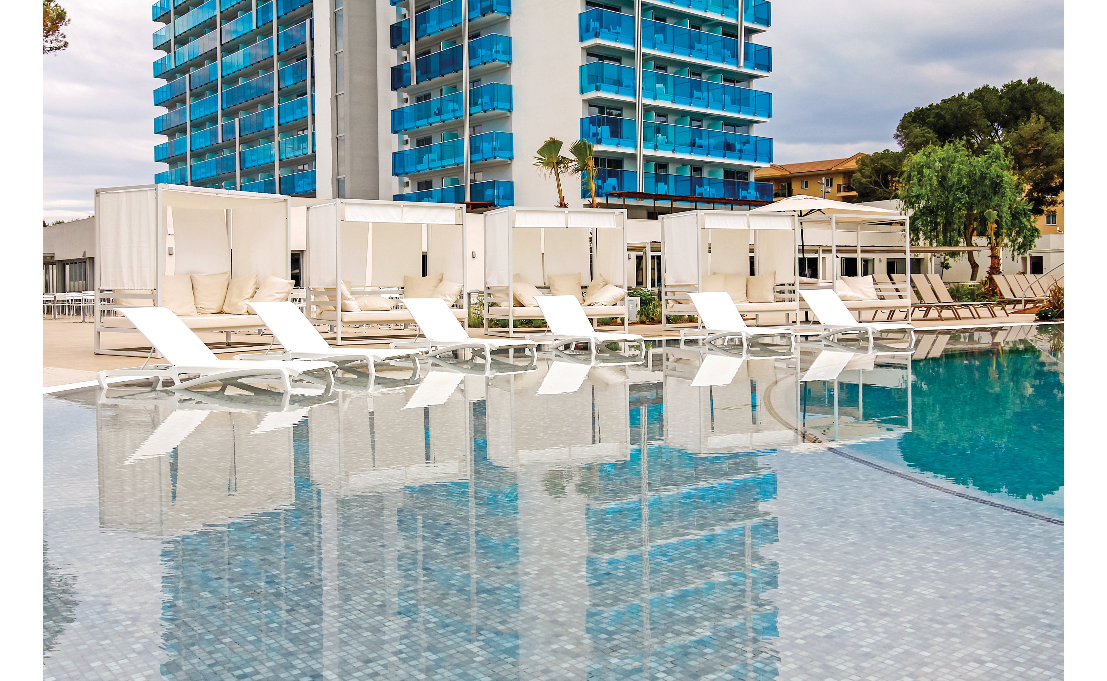 Tonga Tower Design Hotel and Suites