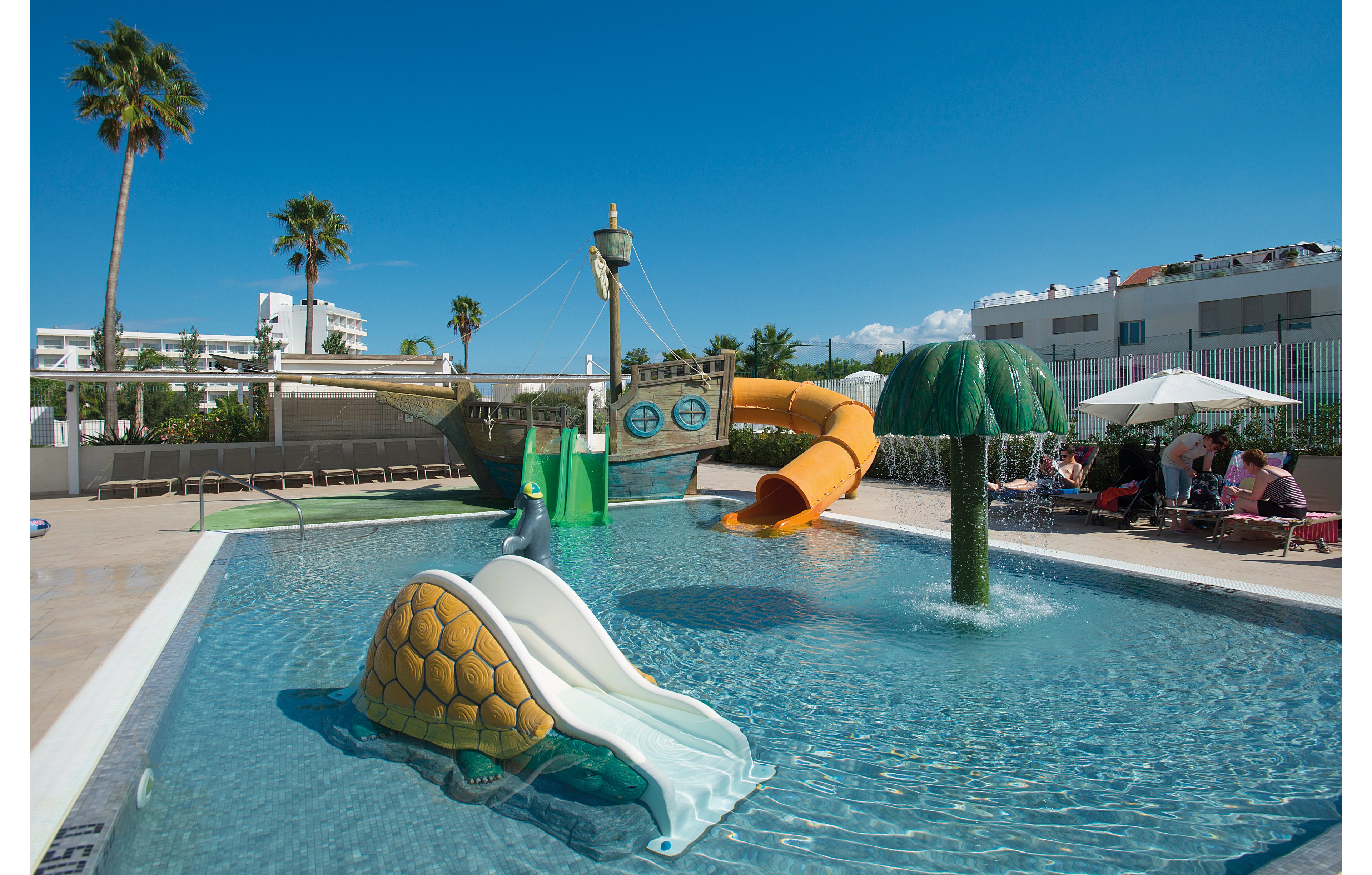 Tonga Tower Design Hotel and Suites