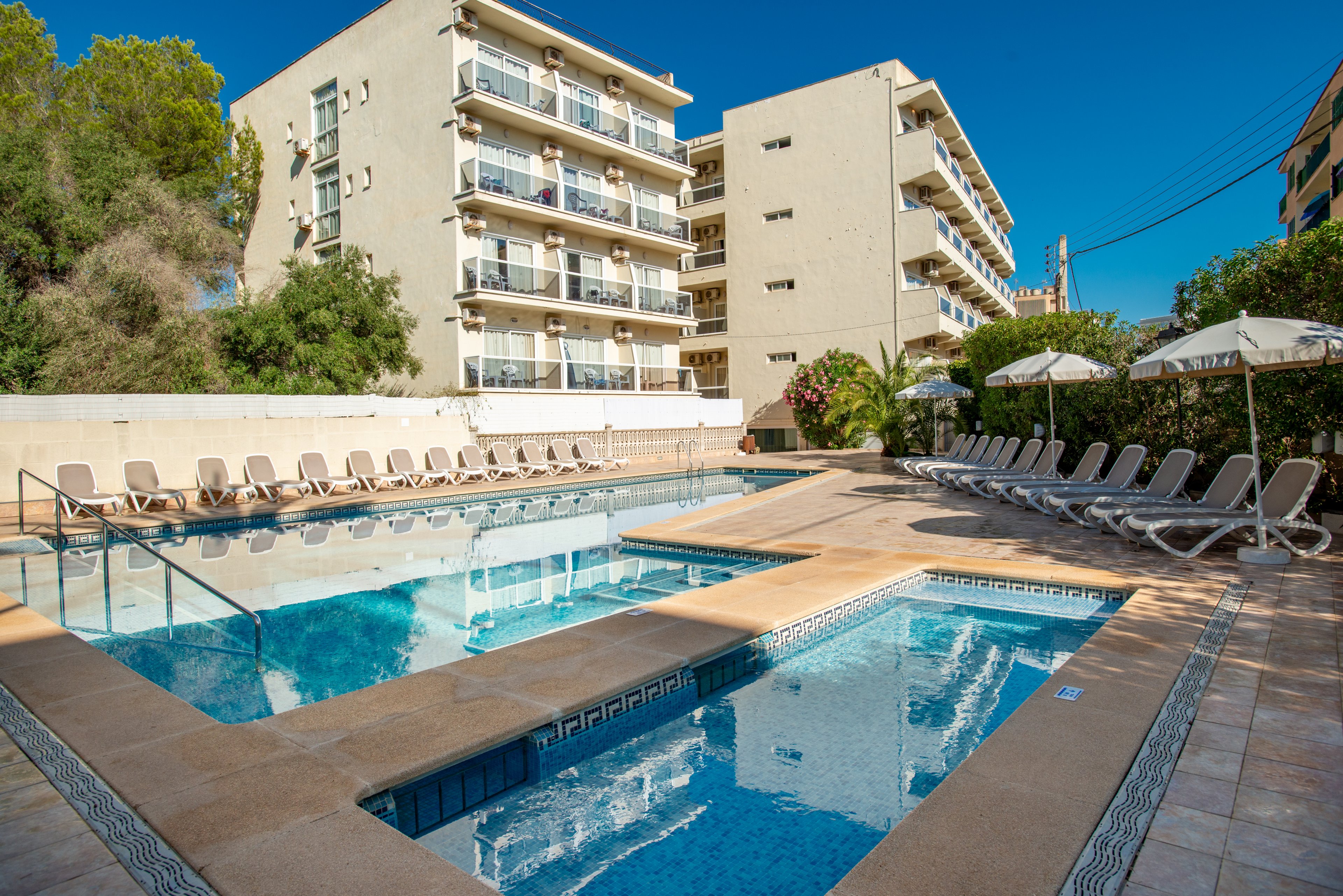 Azuline Hotel Bahamas