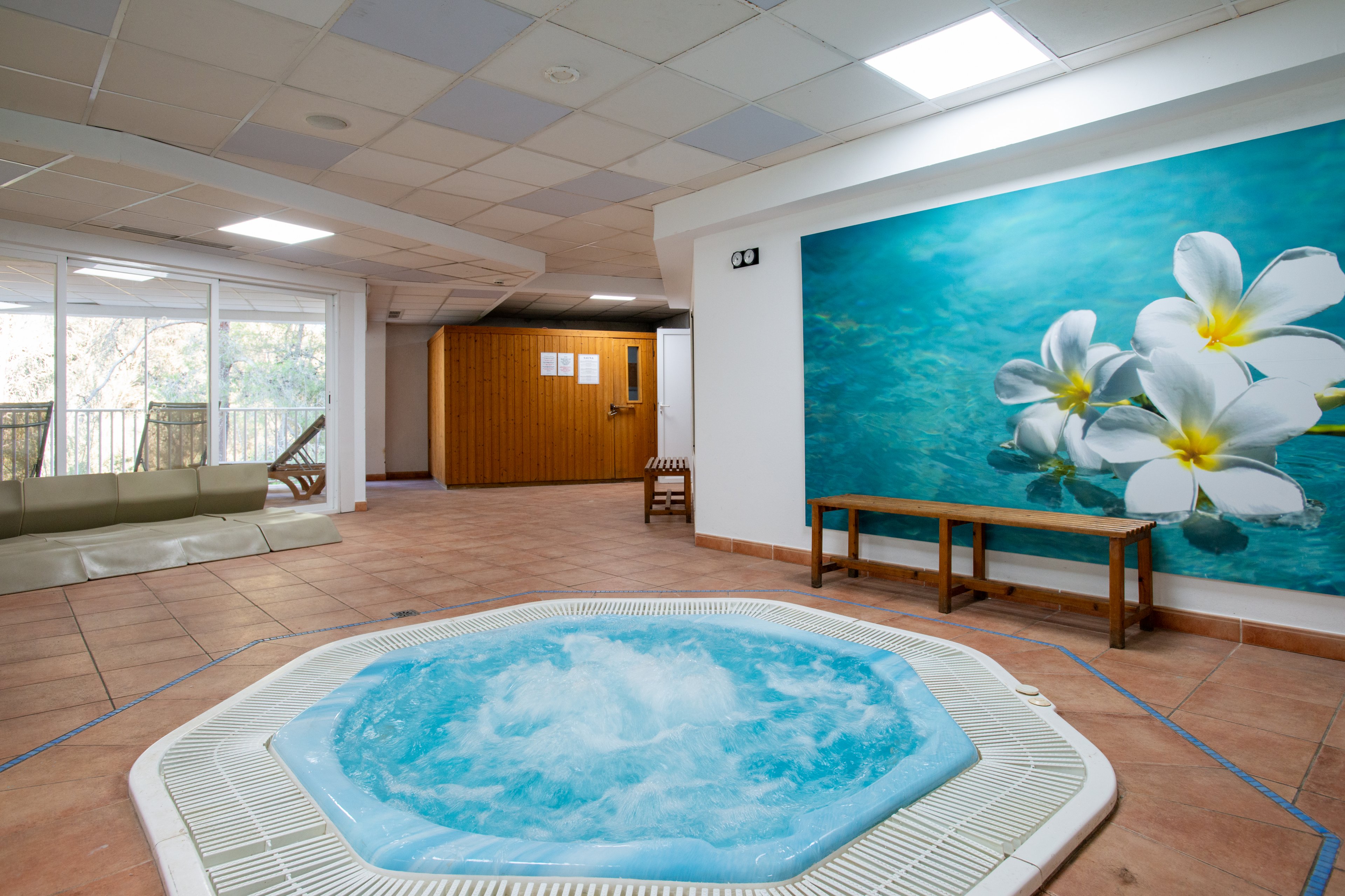 Azuline Hotel Bahamas