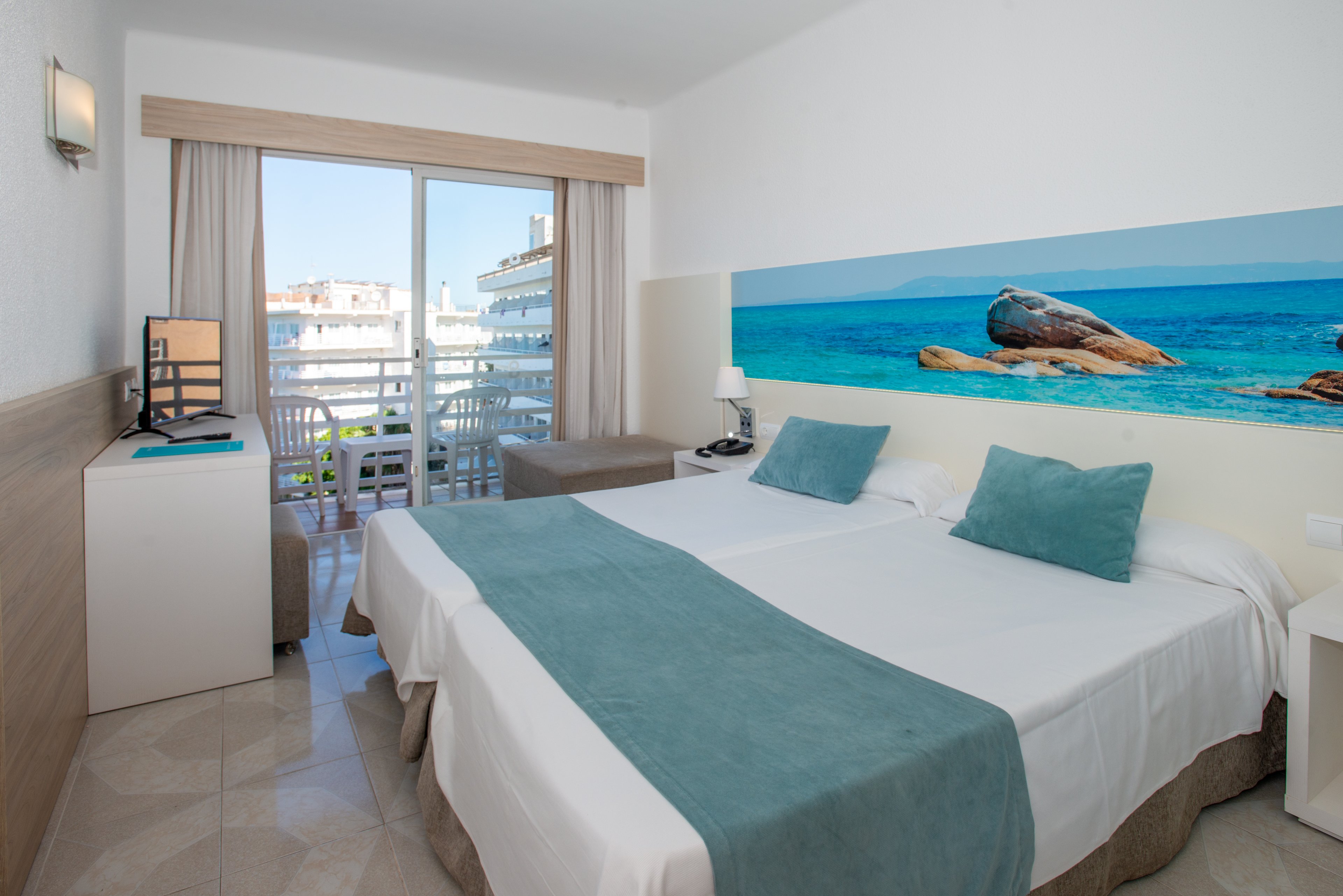 Azuline Hotel Bahamas