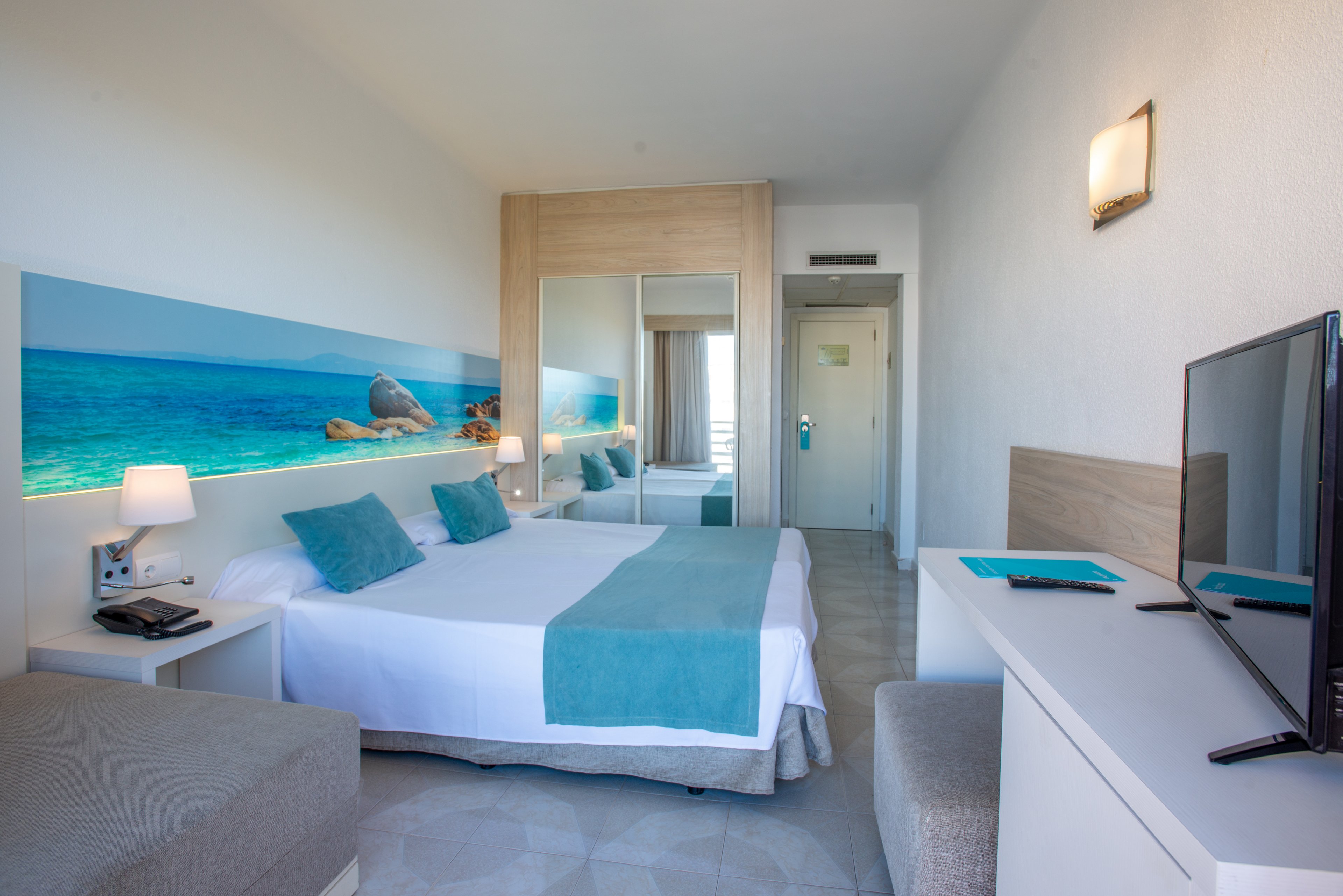 Azuline Hotel Bahamas