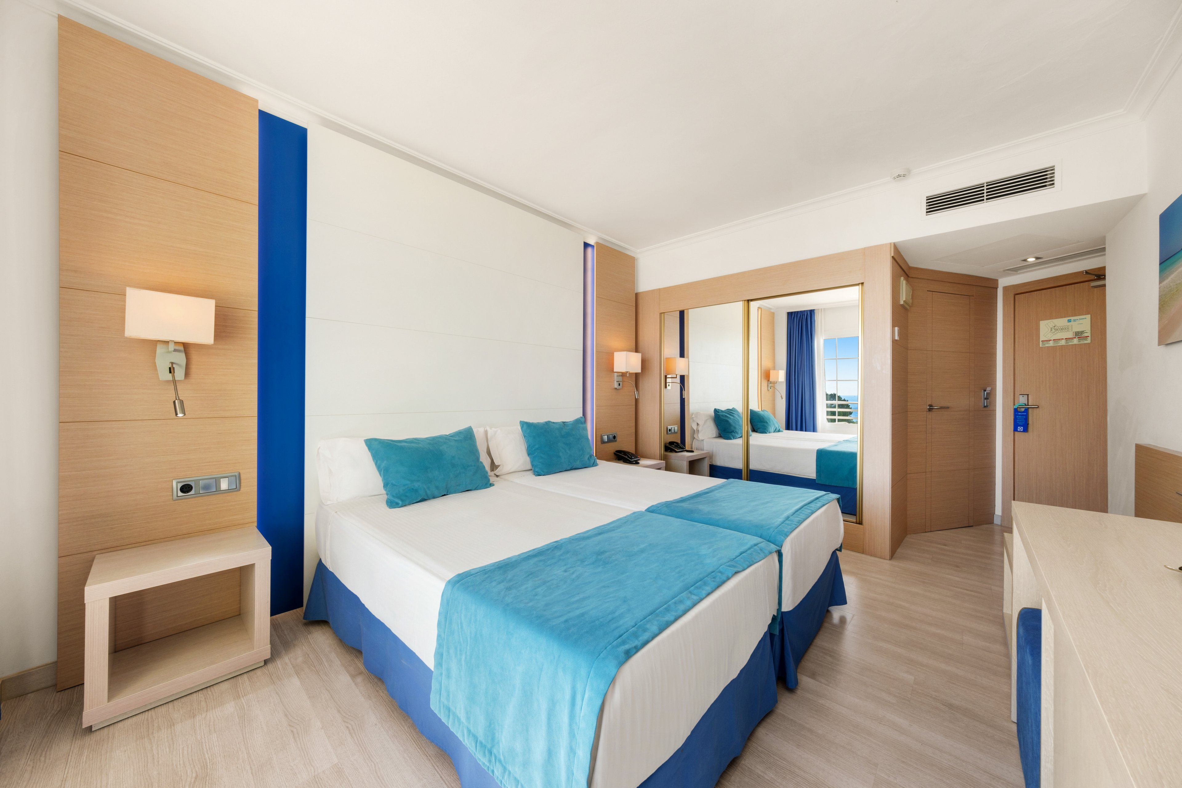 Agua Beach Hotel - Adults Only