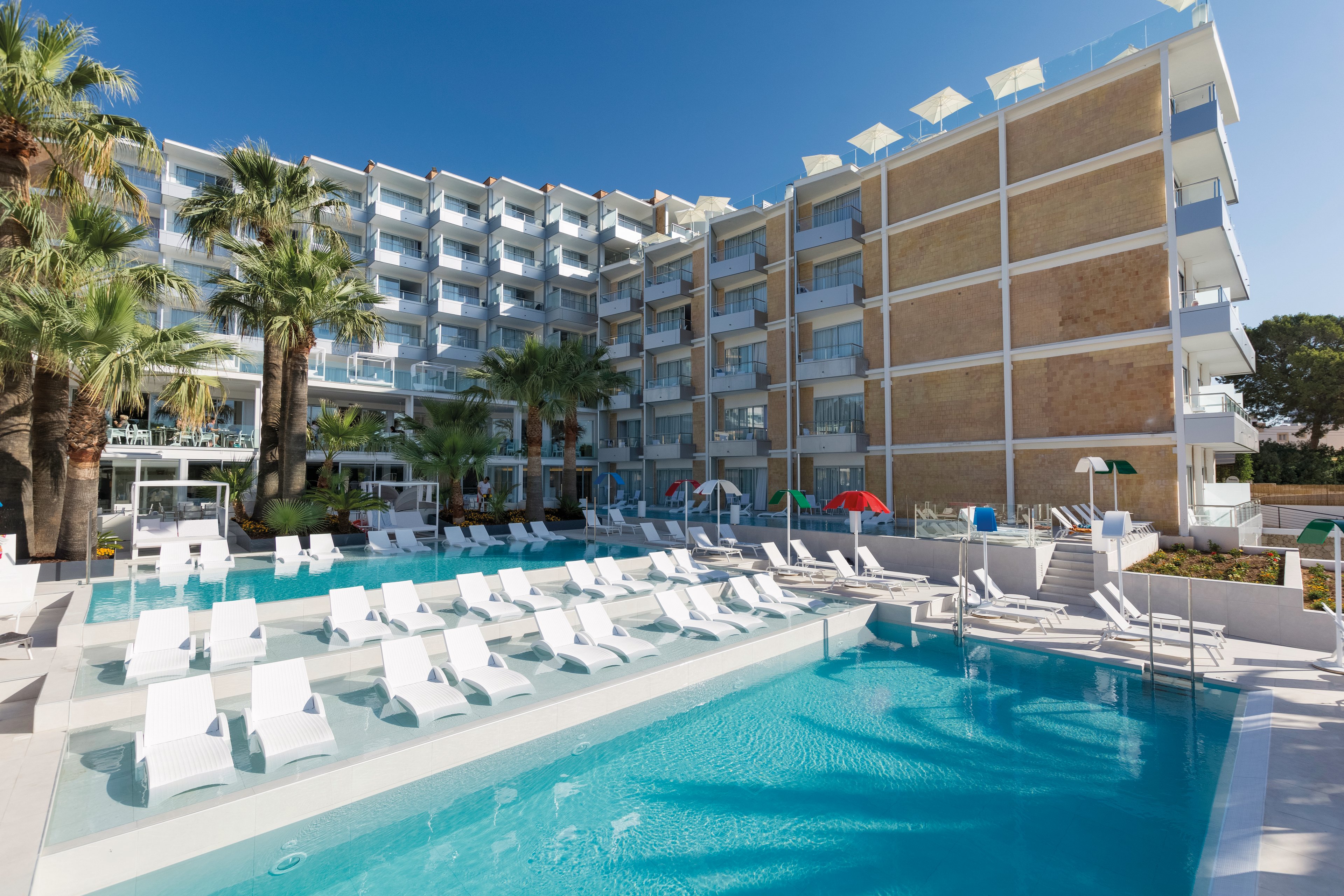 Reverence Mare Hotel