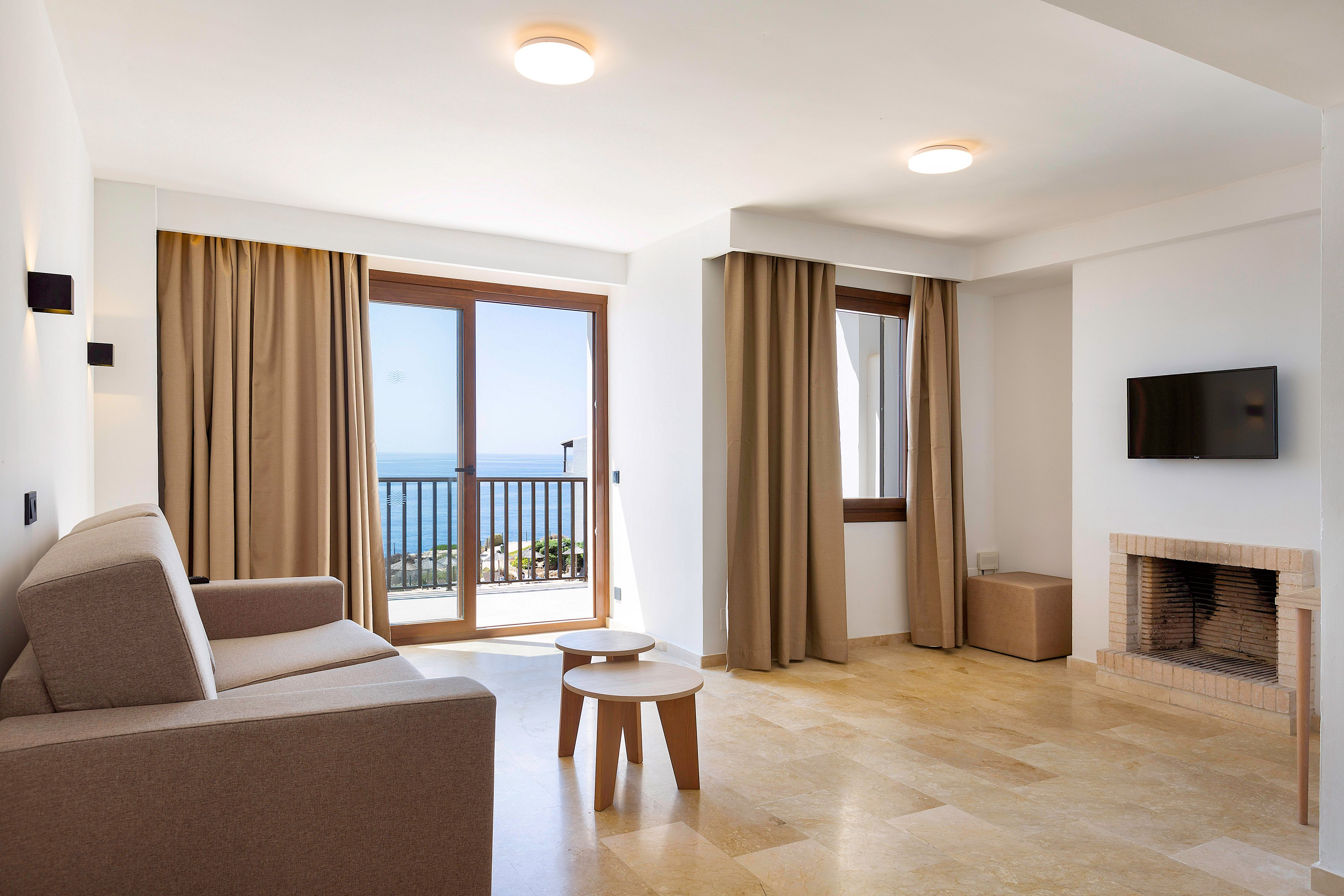 Alua Suites Las Rocas