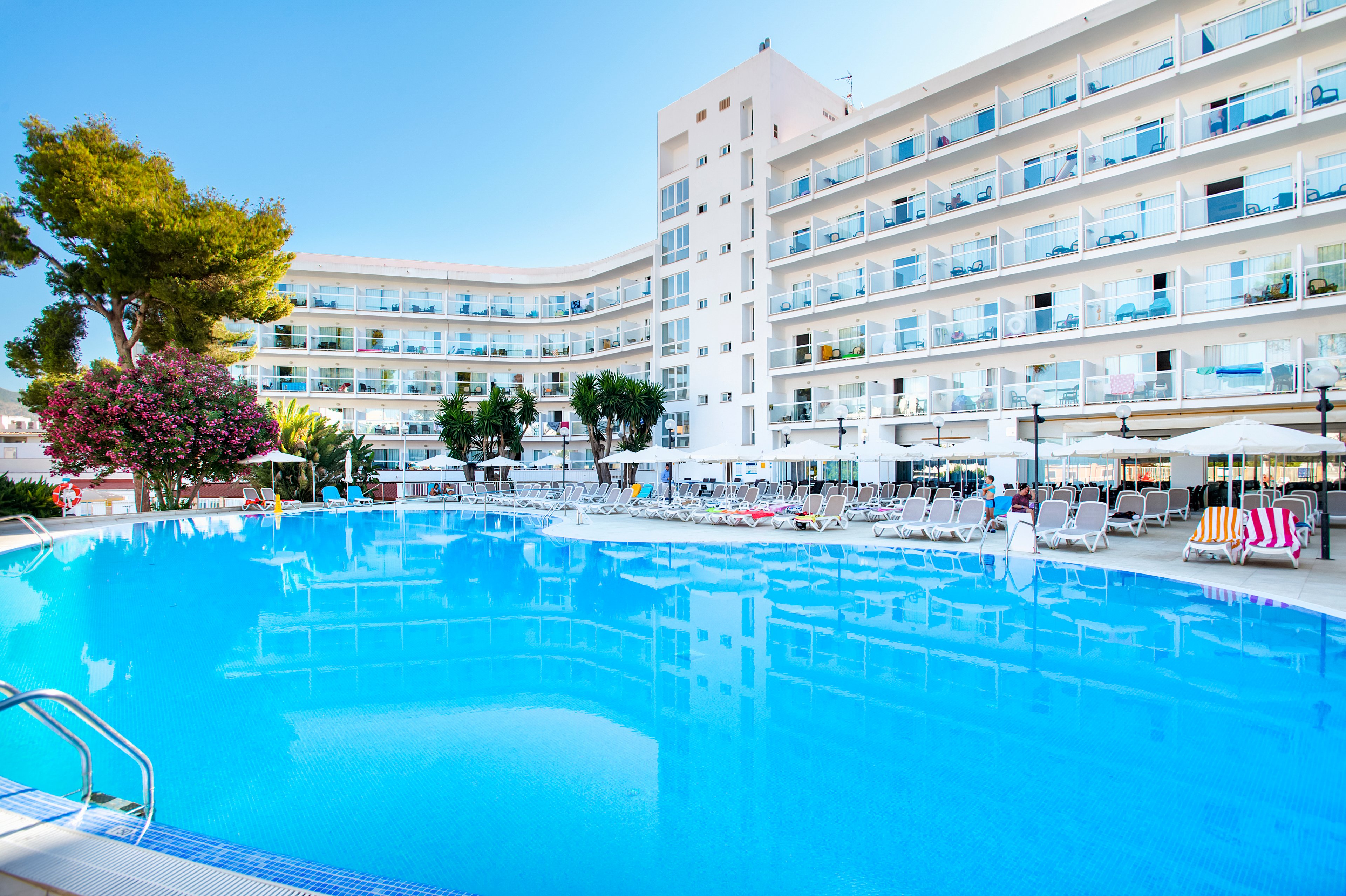 Ilunion Palmanova Mallorca formerly AluaSun Torrenova