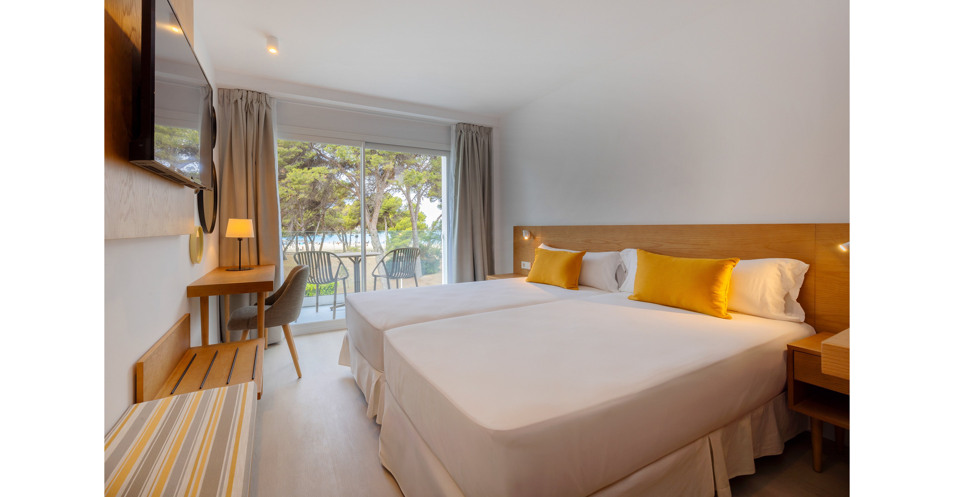 HM Isabela - Adults Only