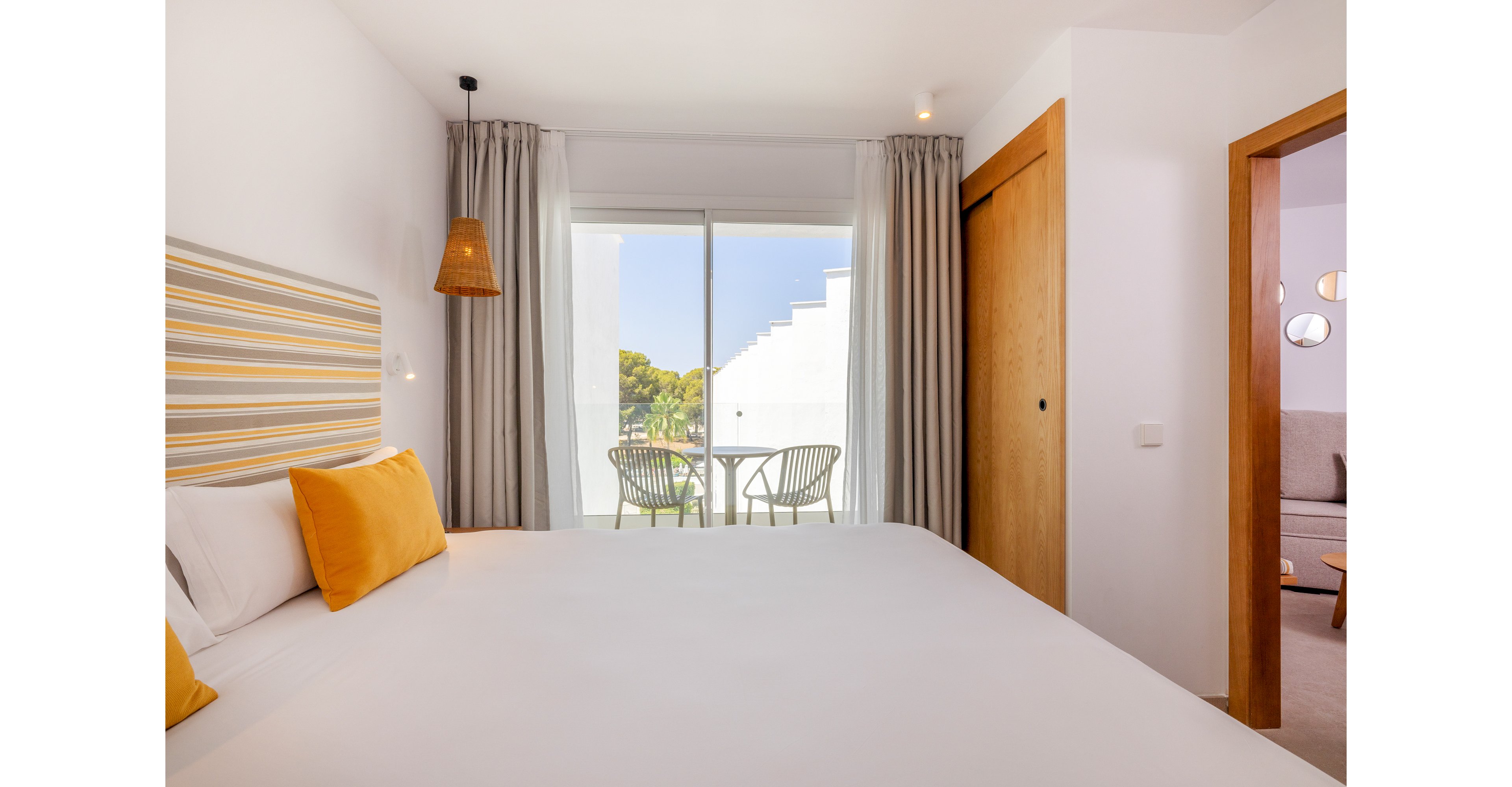 HM Isabela - Adults Only