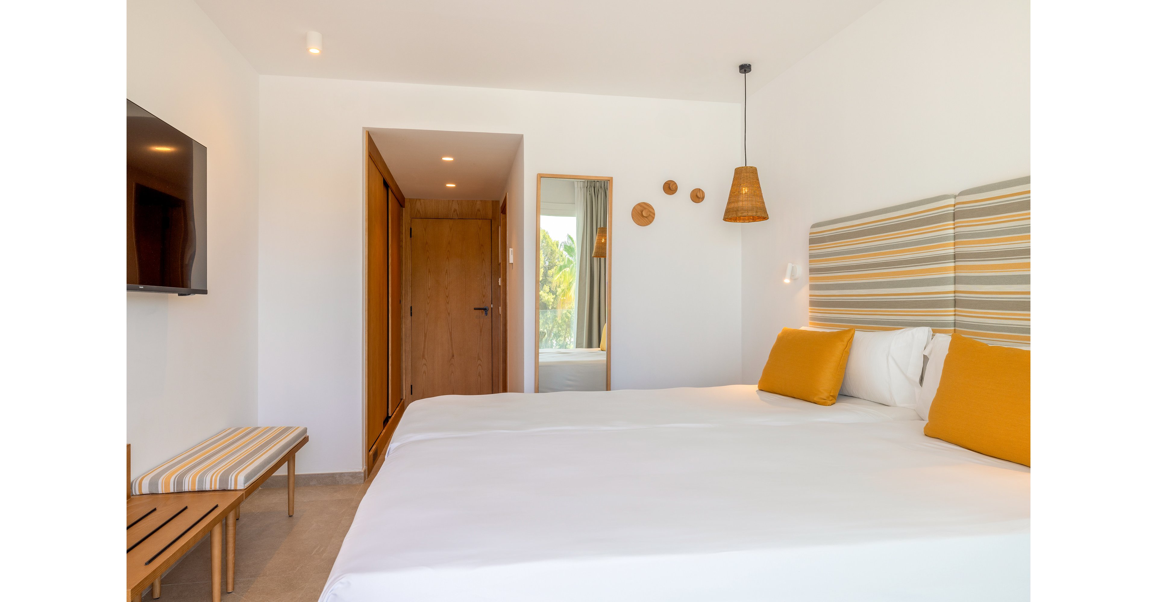 HM Isabela - Adults Only