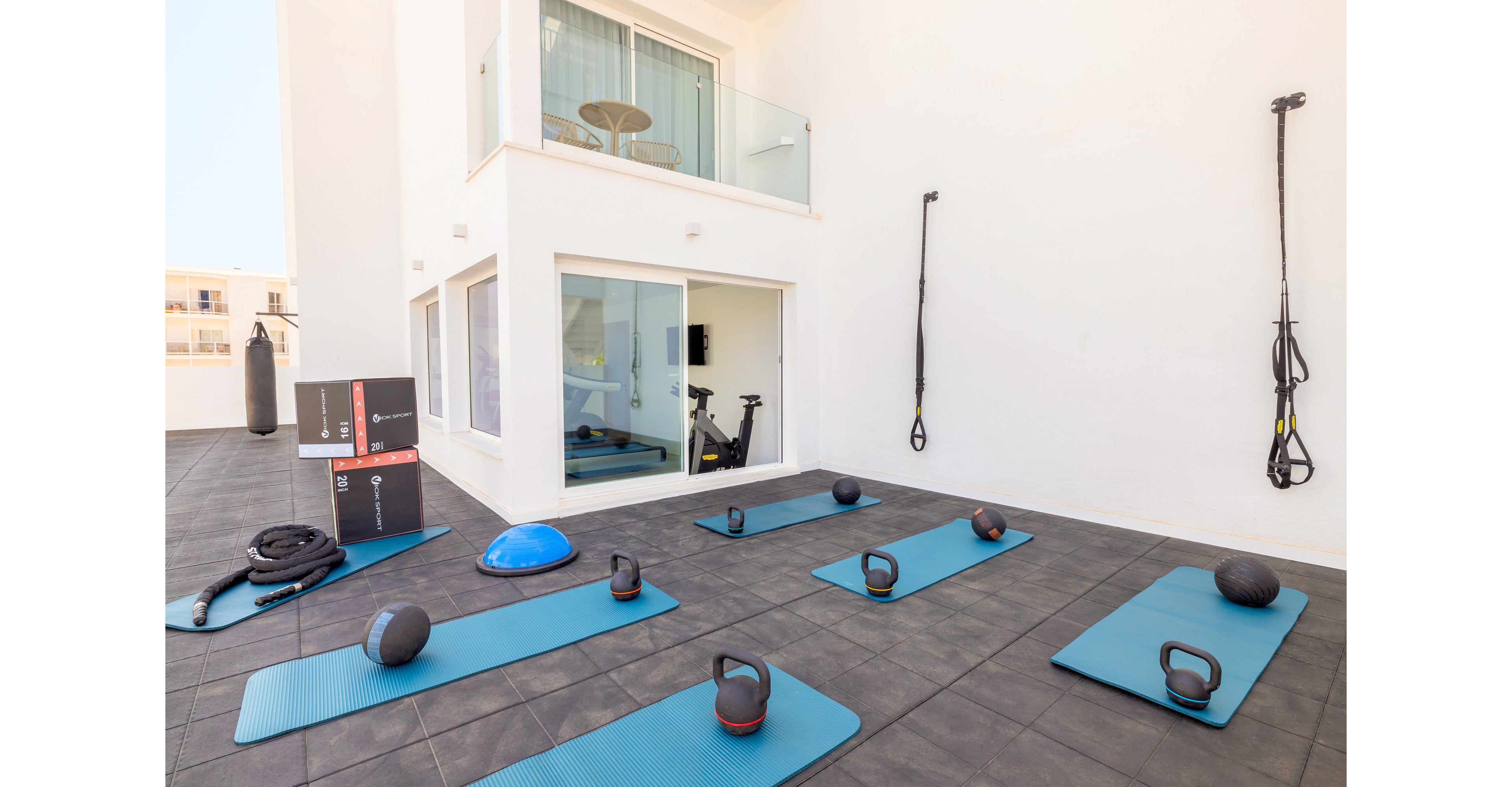 HM Isabela - Adults Only