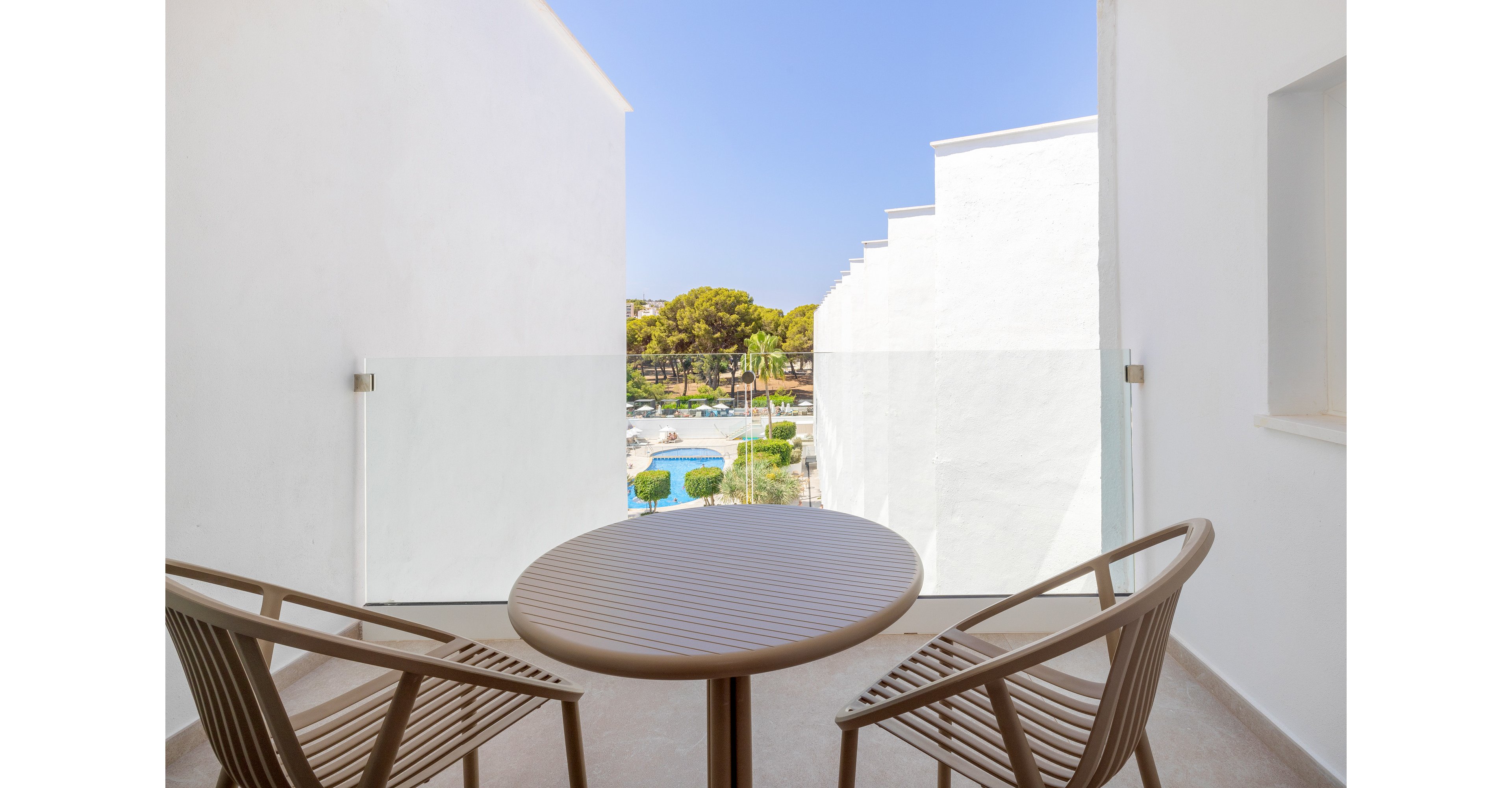 HM Isabela - Adults Only