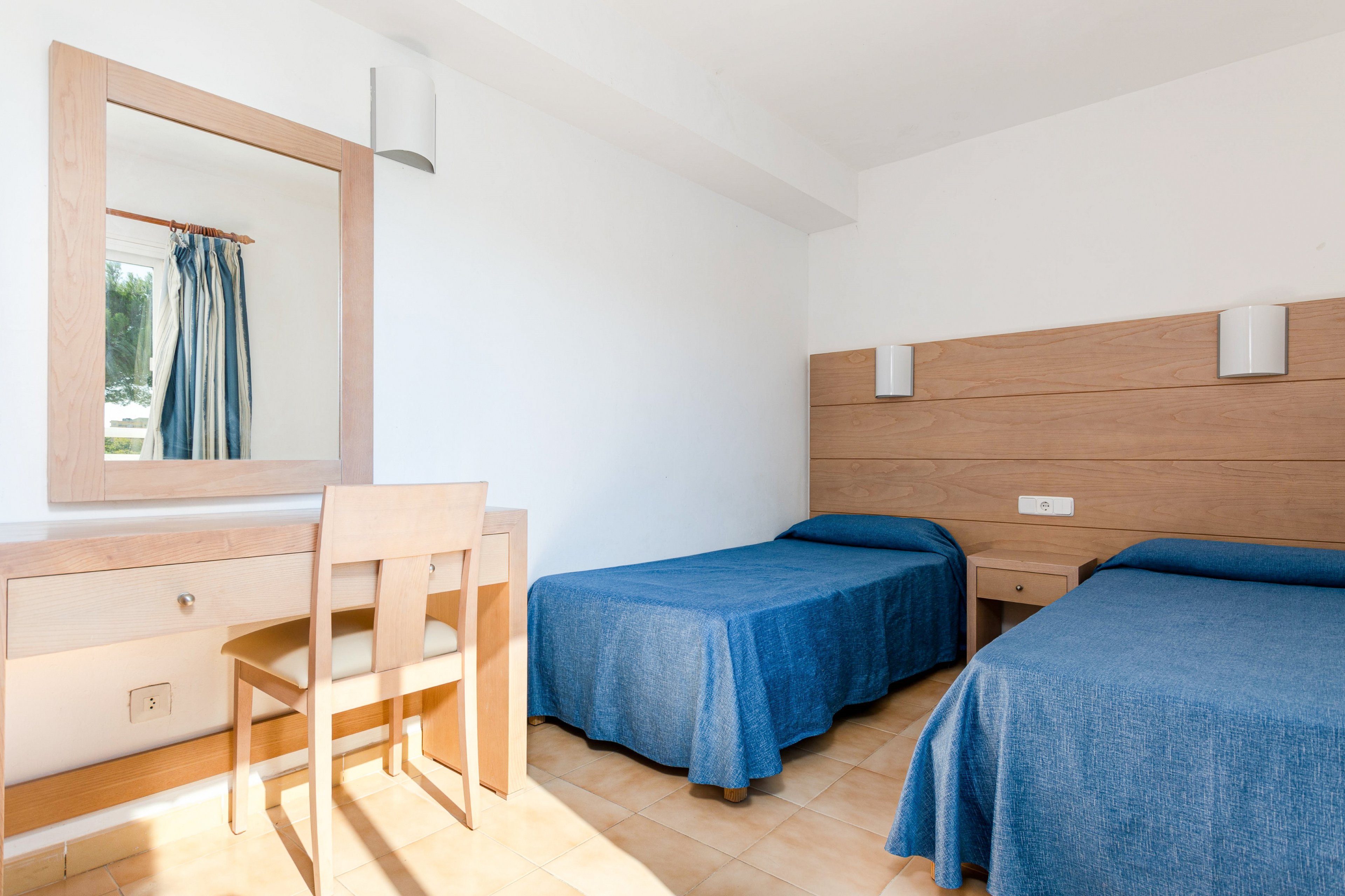 Mariner Club Apartments