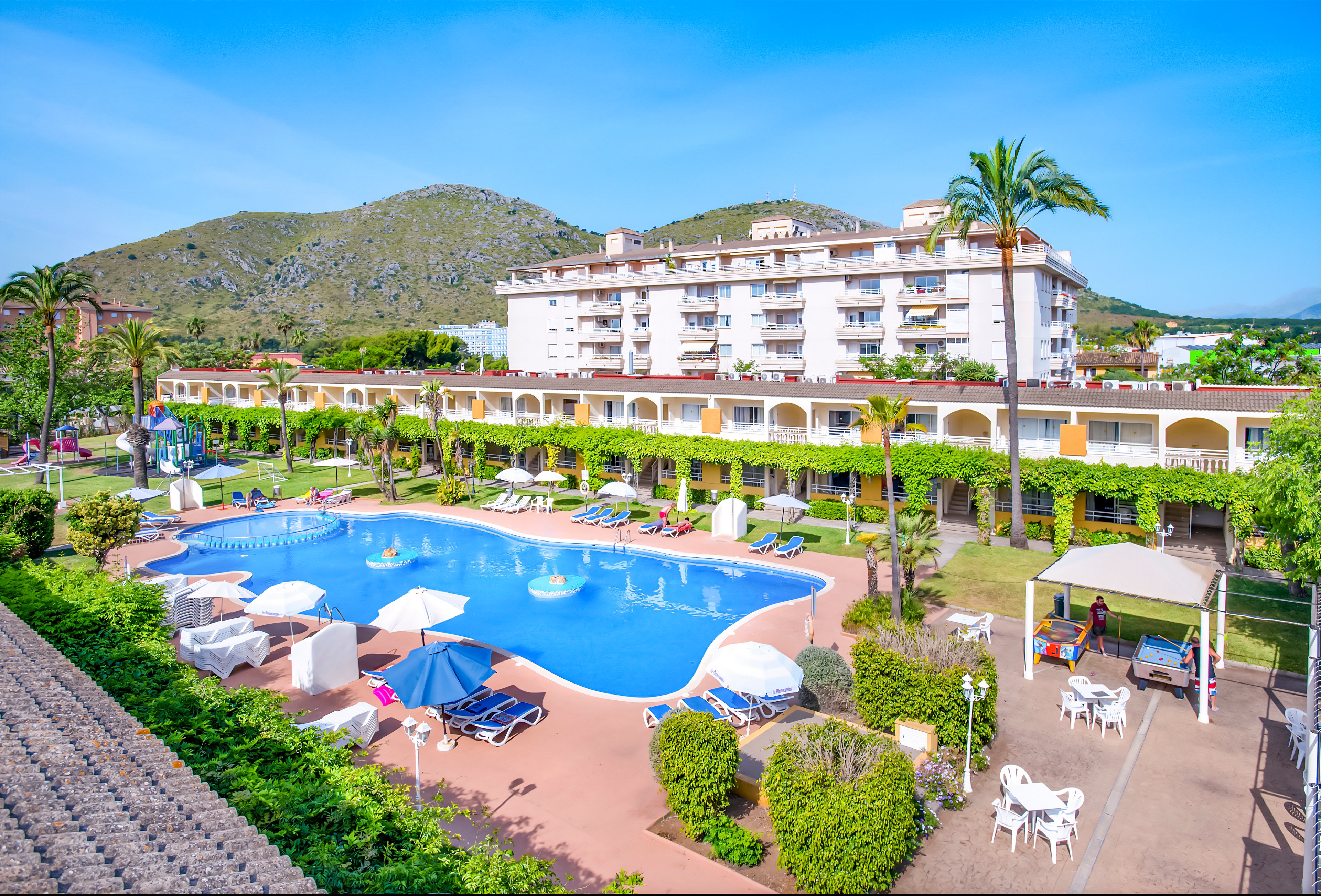 Mariner Club Apartments