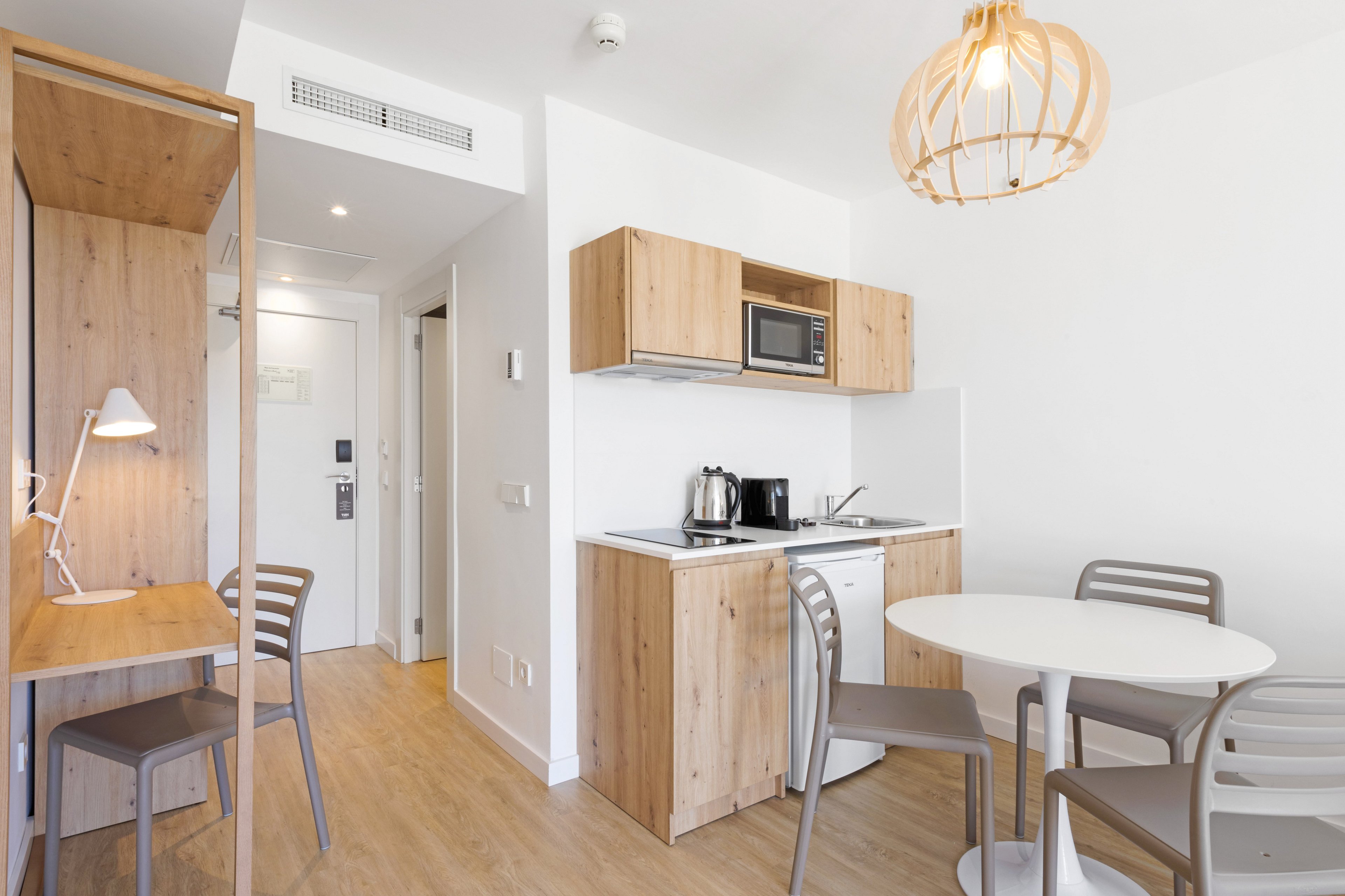 Palmanova Beach by TRH