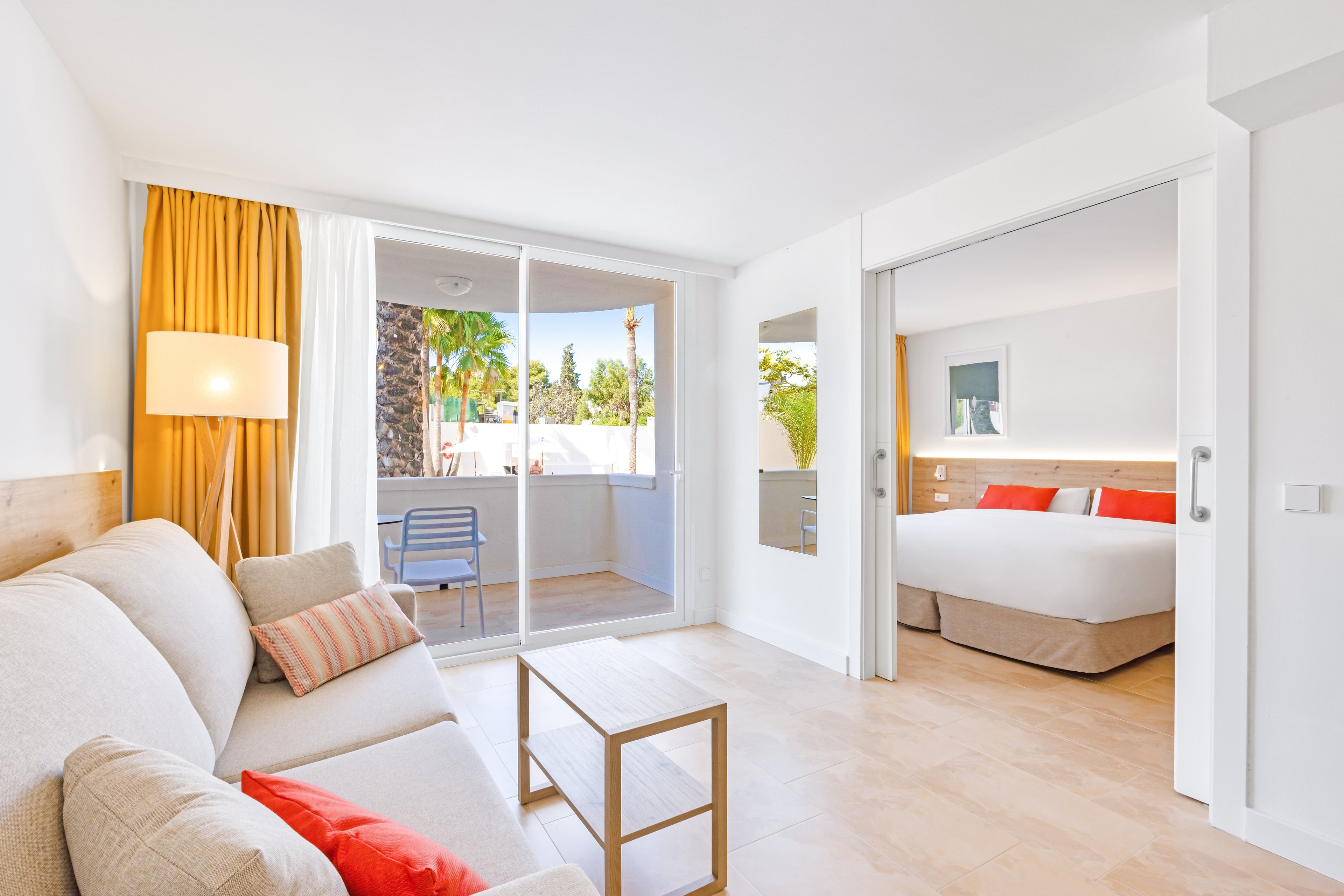 Palmanova Beach by TRH