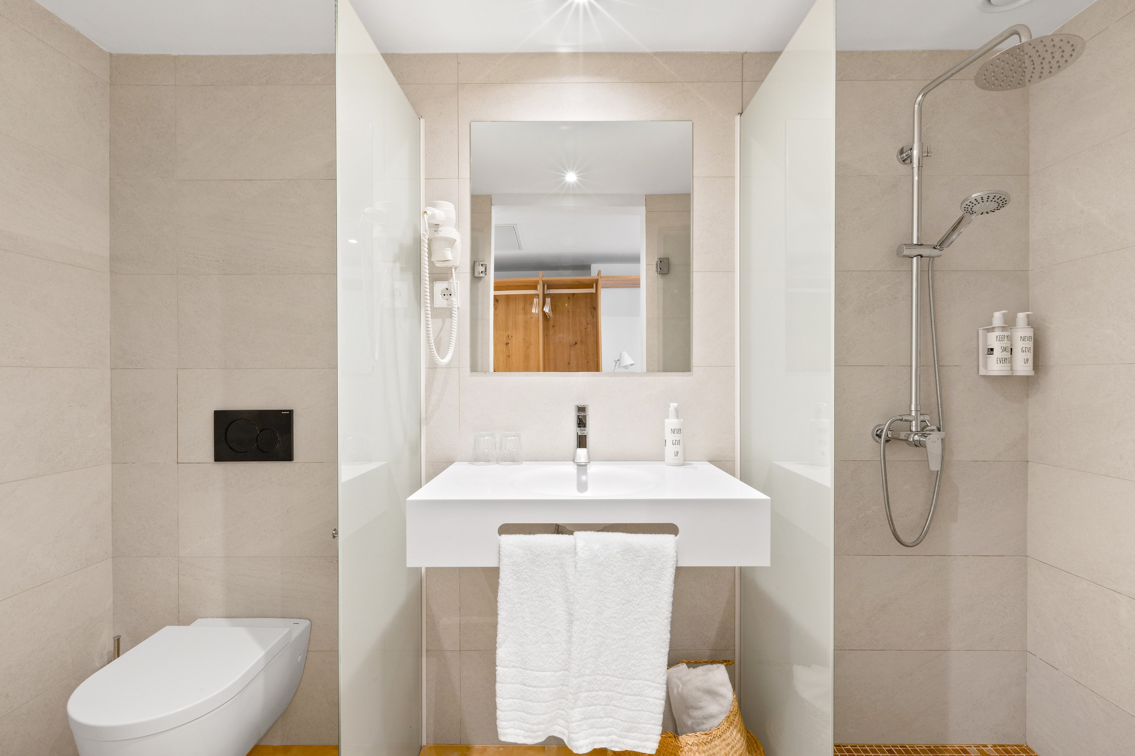 Palmanova Beach by TRH