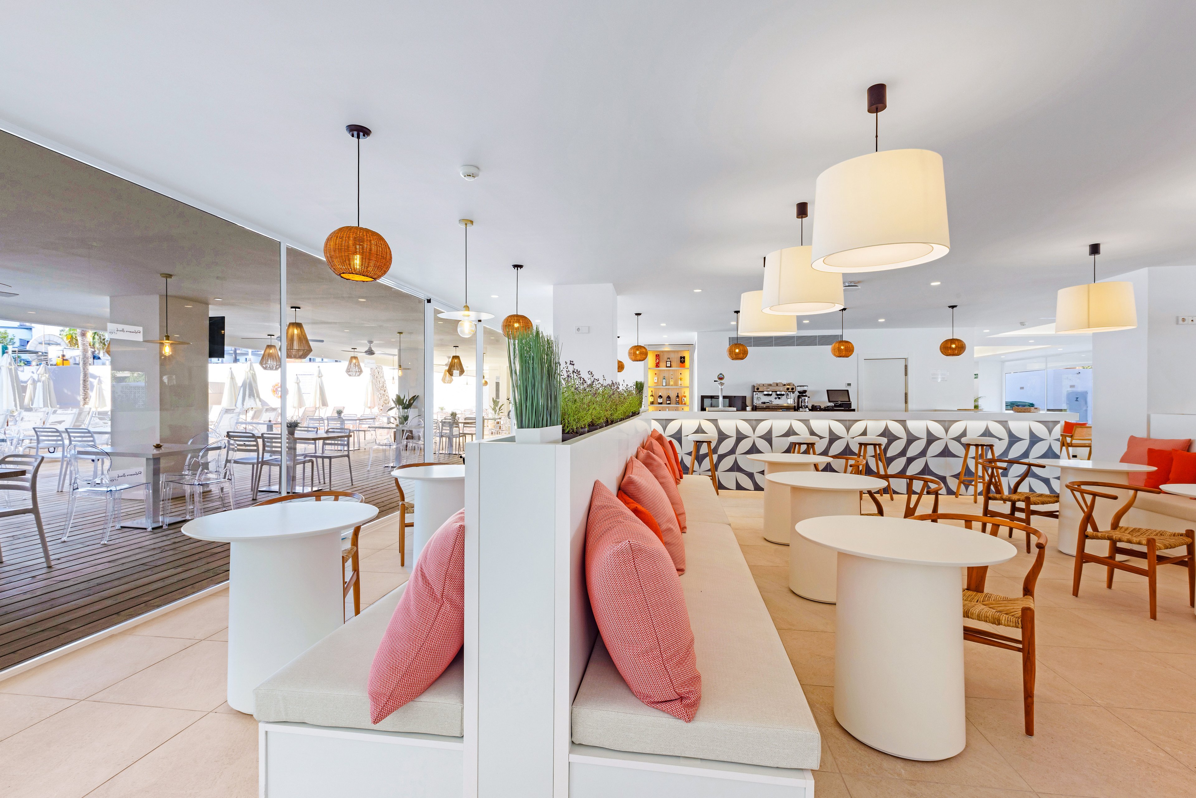 Palmanova Beach by TRH